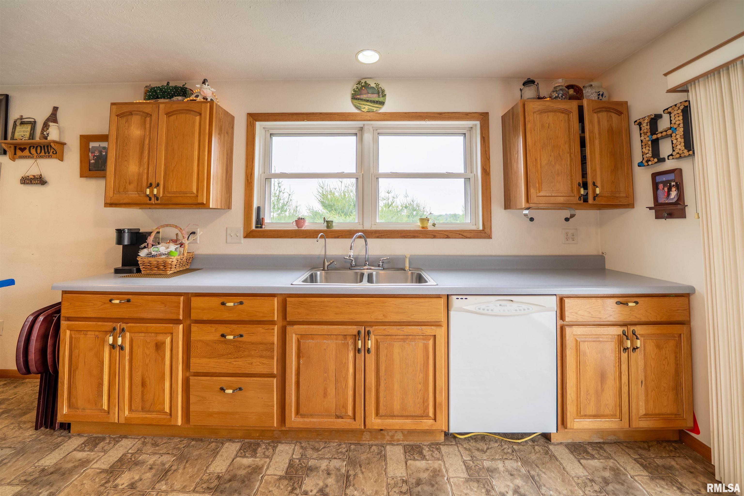 21501 N Berchtold Road, Chillicothe, Illinois image 13