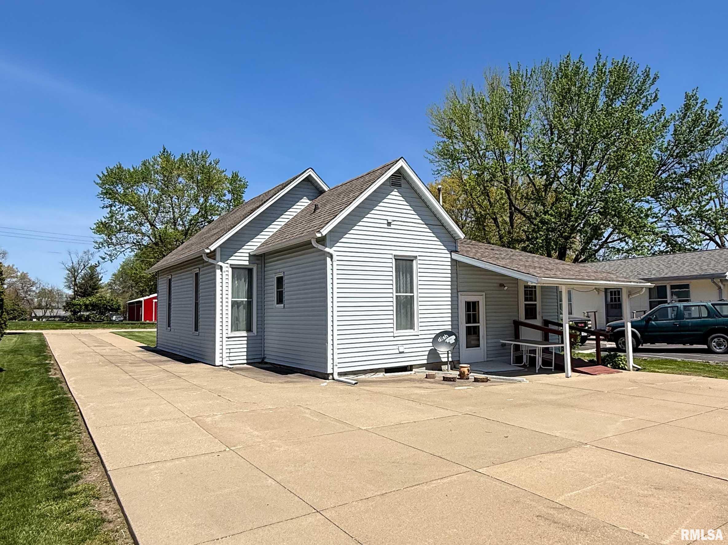 936 W Walnut Street, Canton, Illinois image 16