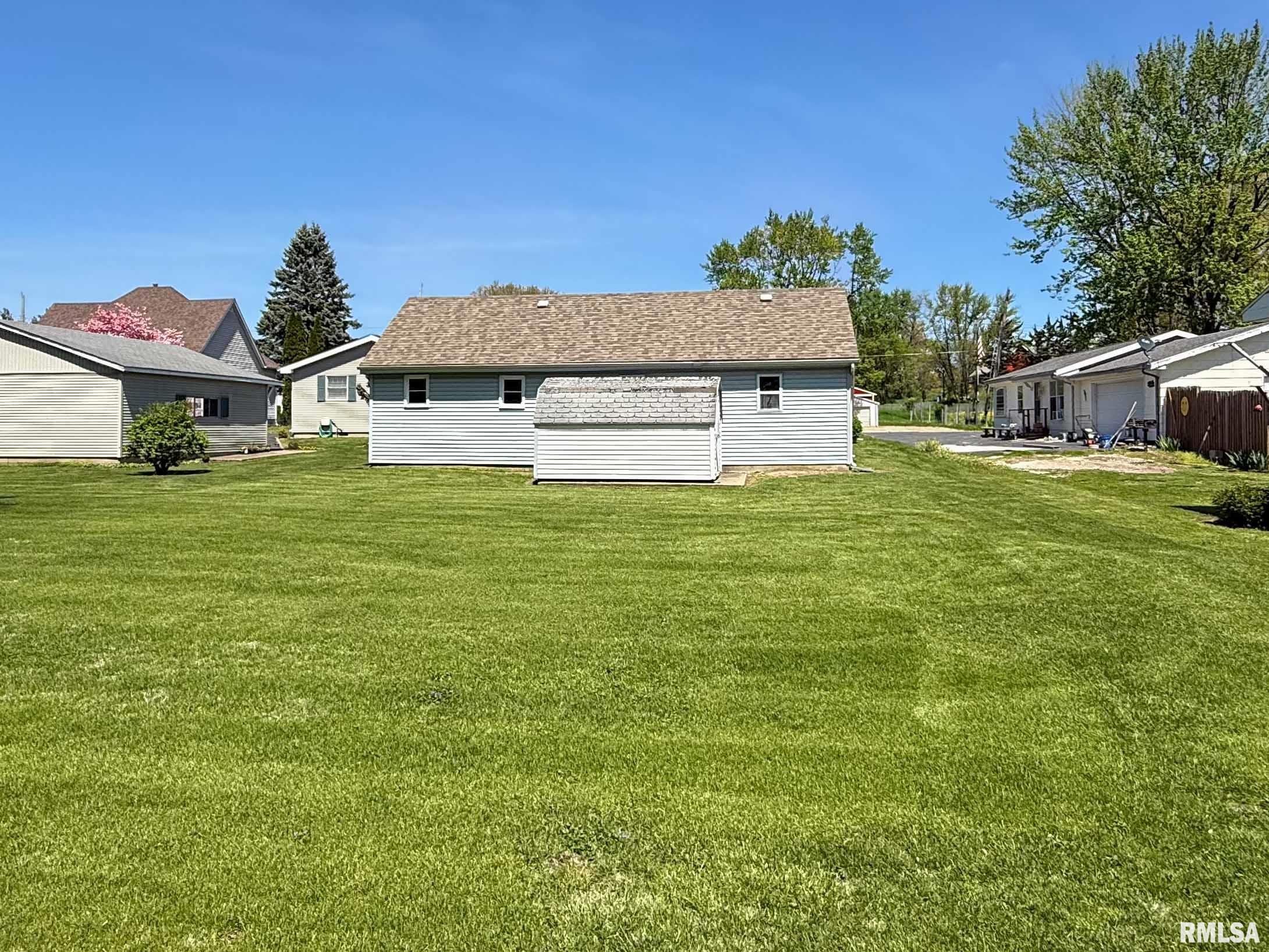 936 W Walnut Street, Canton, Illinois image 17