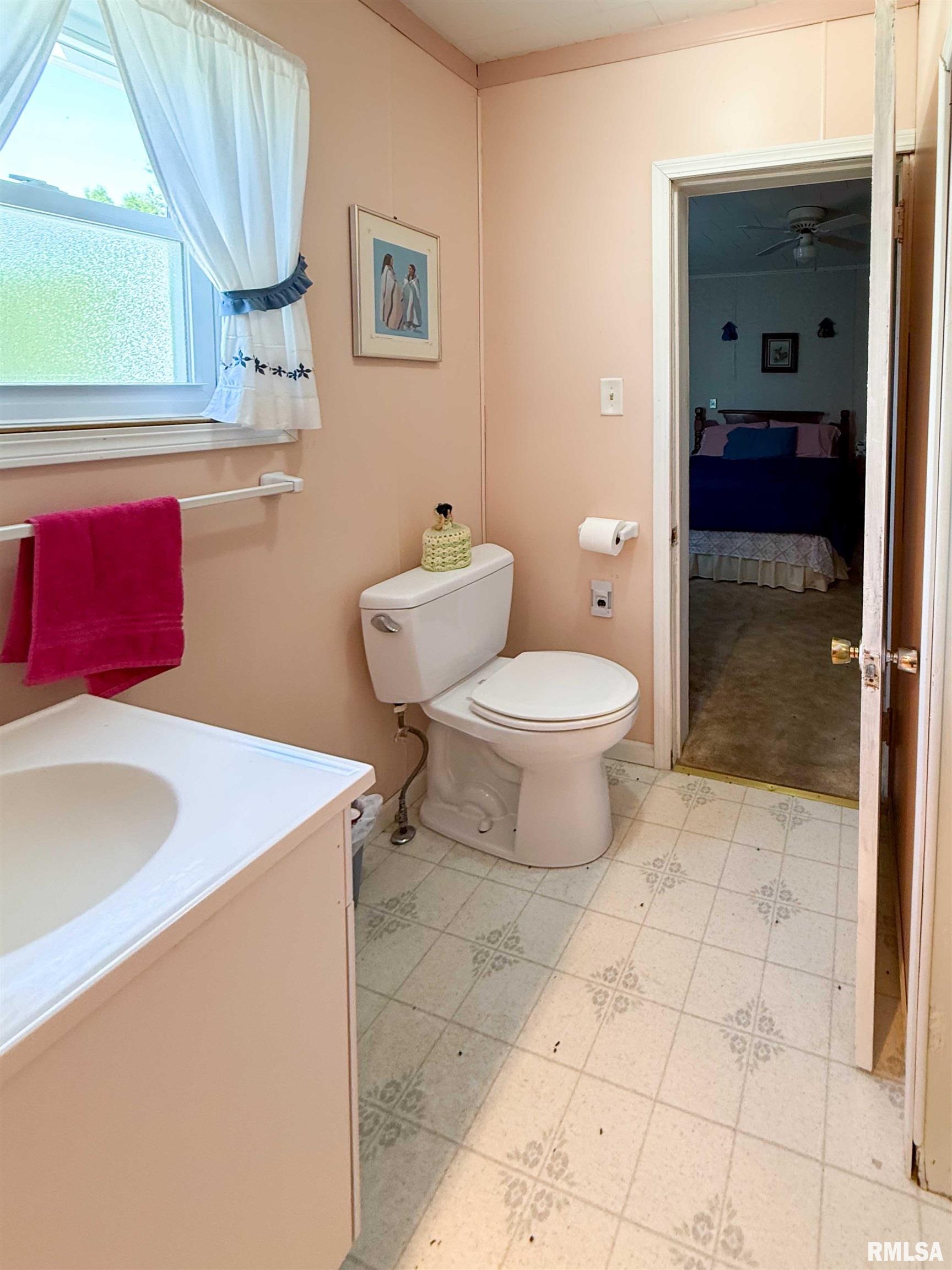 936 W Walnut Street, Canton, Illinois image 8