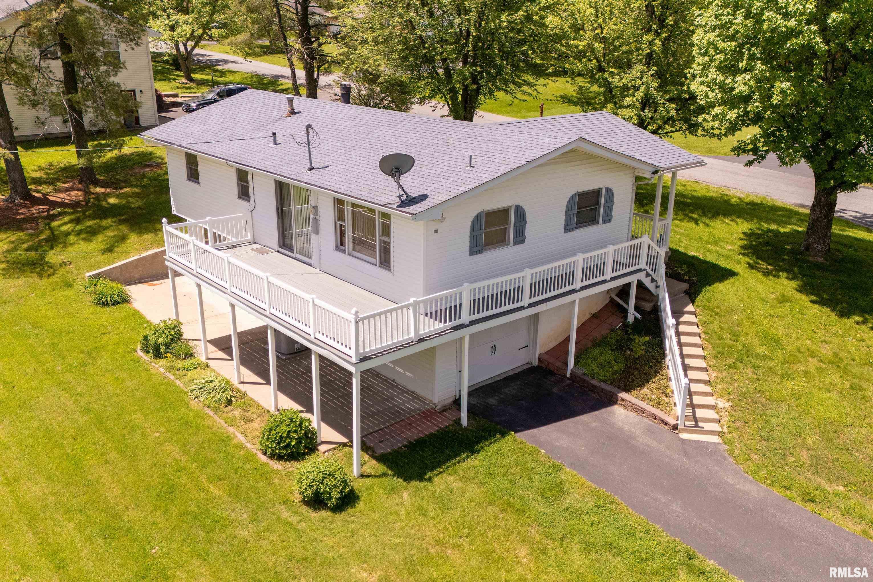 105 Skyline Drive, Goreville, Illinois image 2