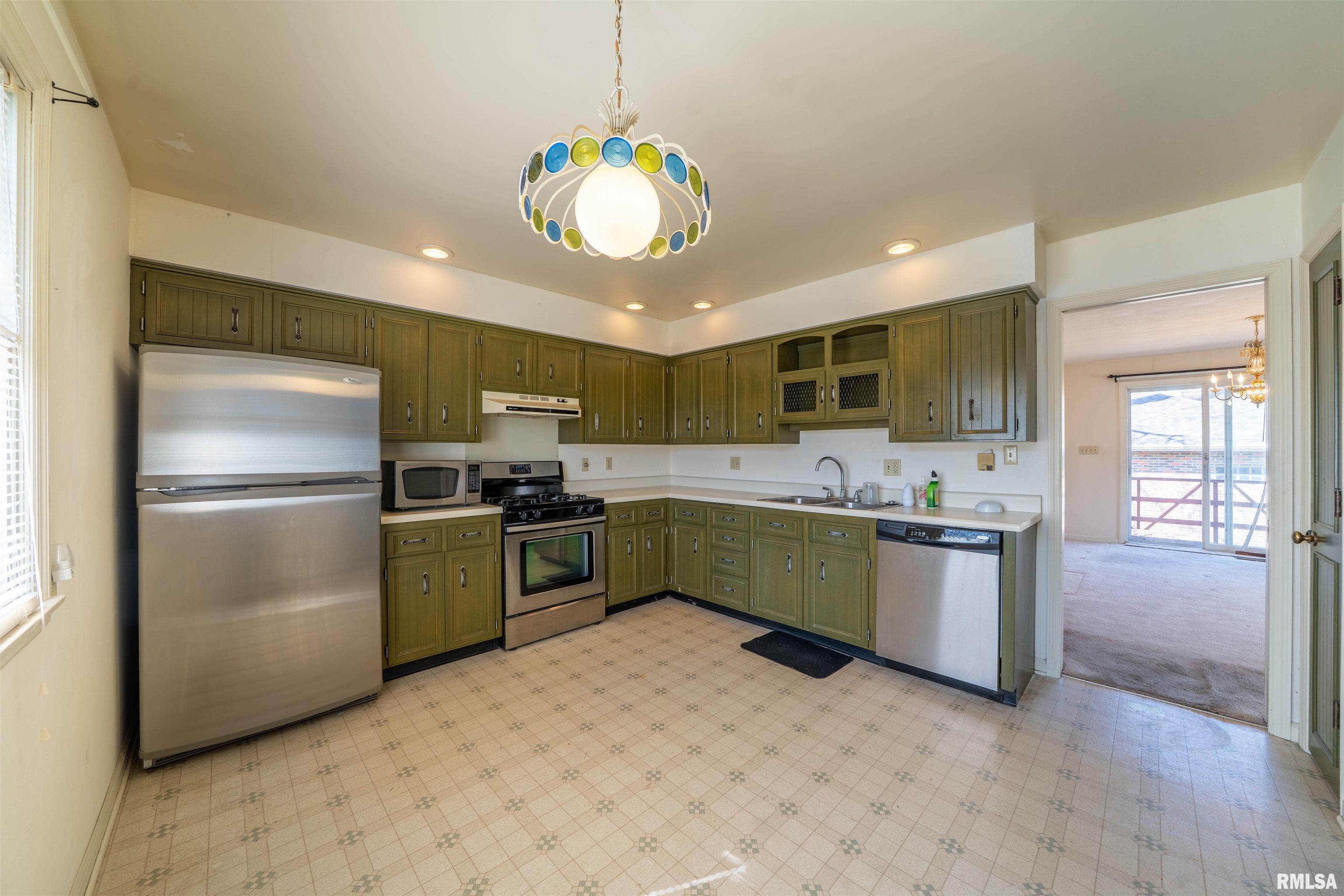 418 W Merle Lane, Peoria, Illinois image 10