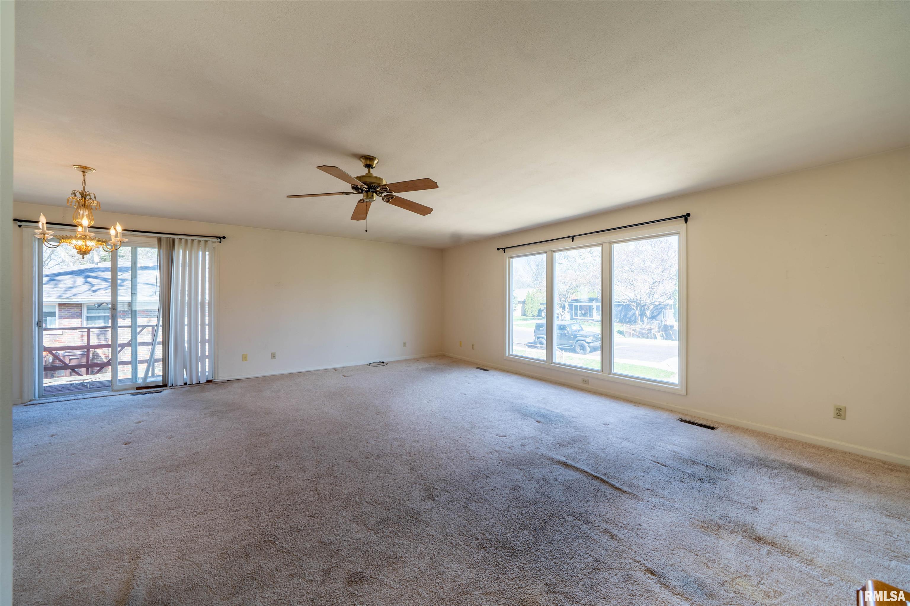 418 W Merle Lane, Peoria, Illinois image 4