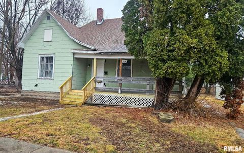 Homes For Sale - 683 Baxter Court<br/> Fulton County, Canton, IL 61520