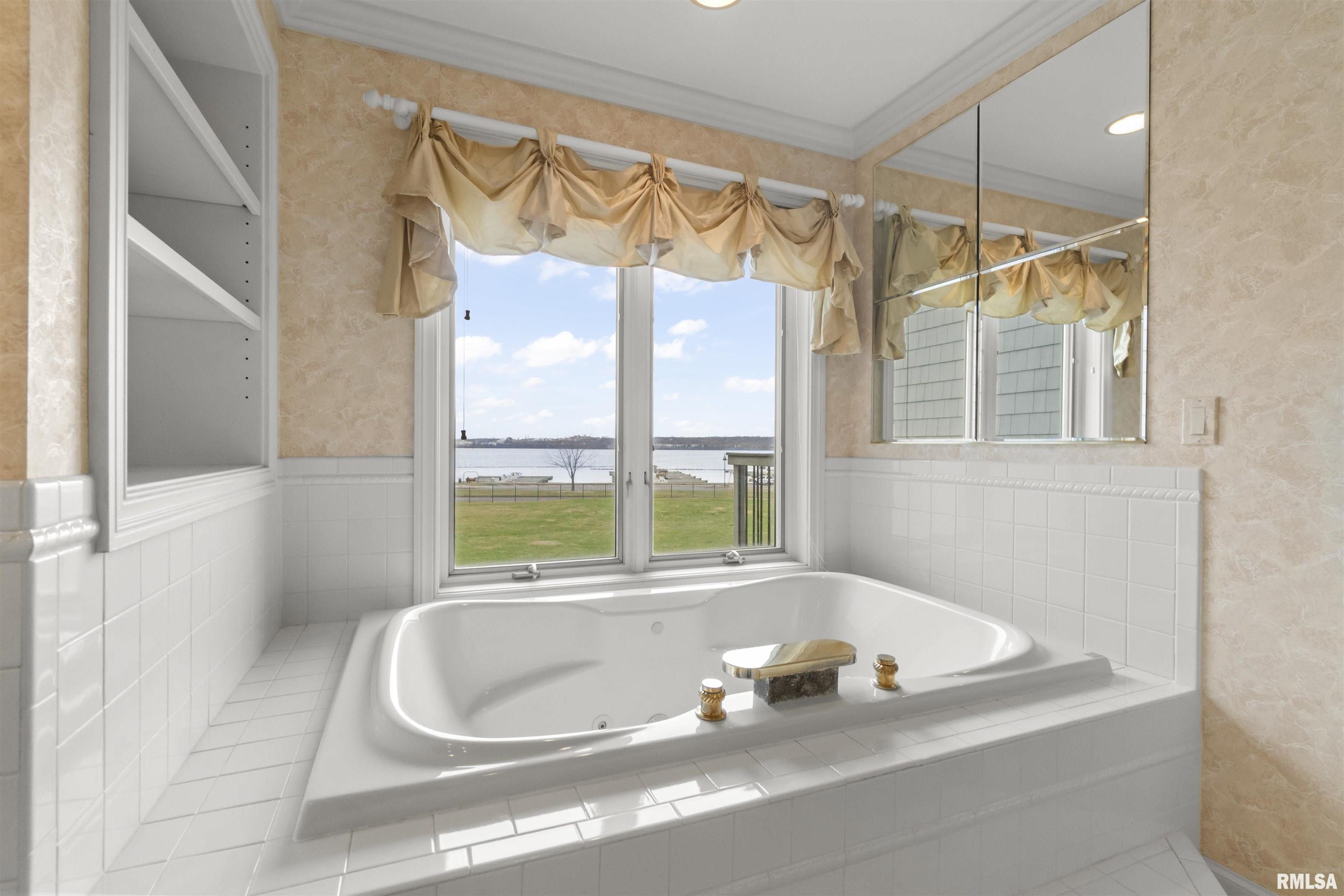 414 Harbor Pointe Drive, East Peoria, Illinois image 44