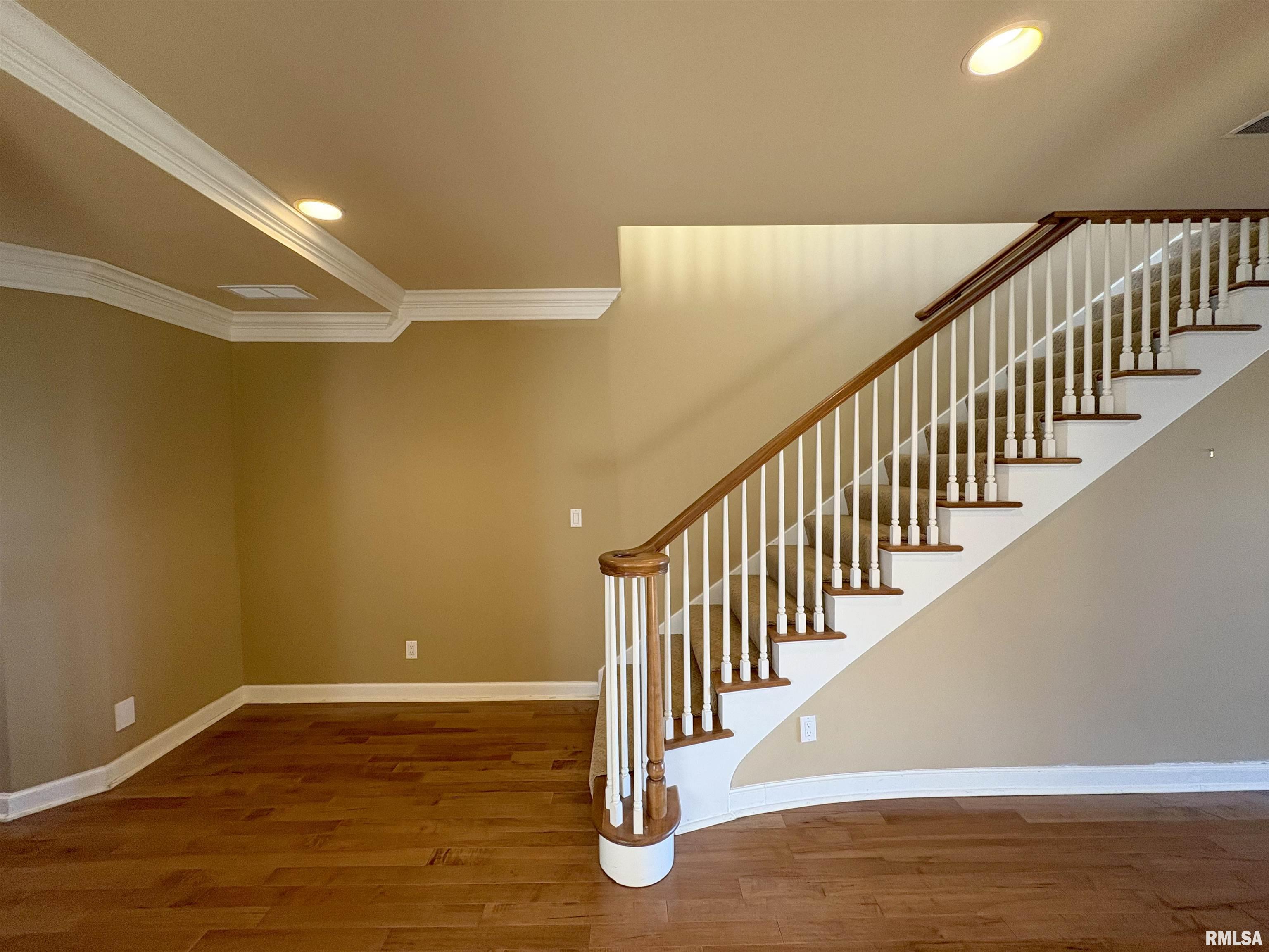 414 Harbor Pointe Drive, East Peoria, Illinois image 5