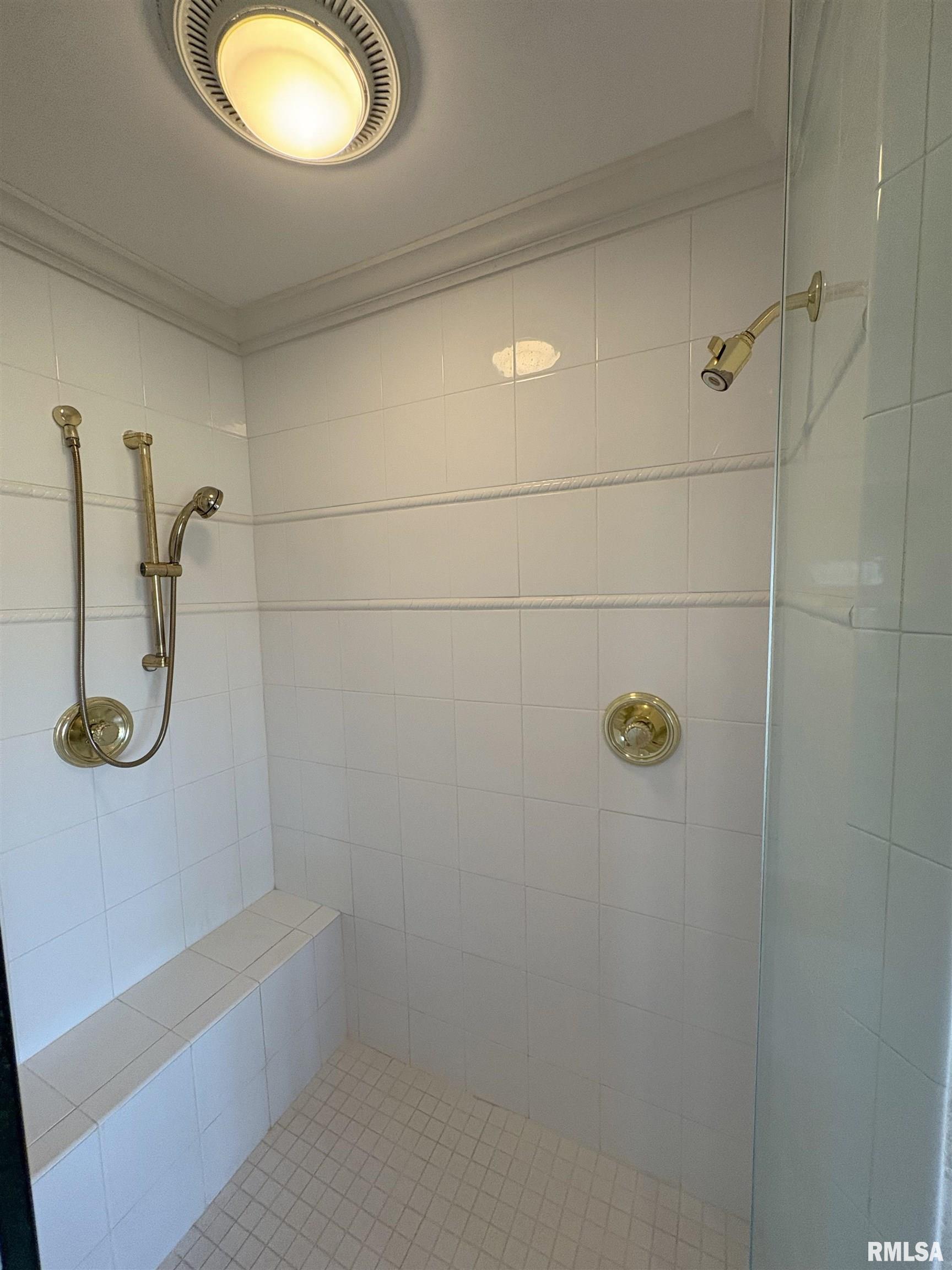 414 Harbor Pointe Drive, East Peoria, Illinois image 47
