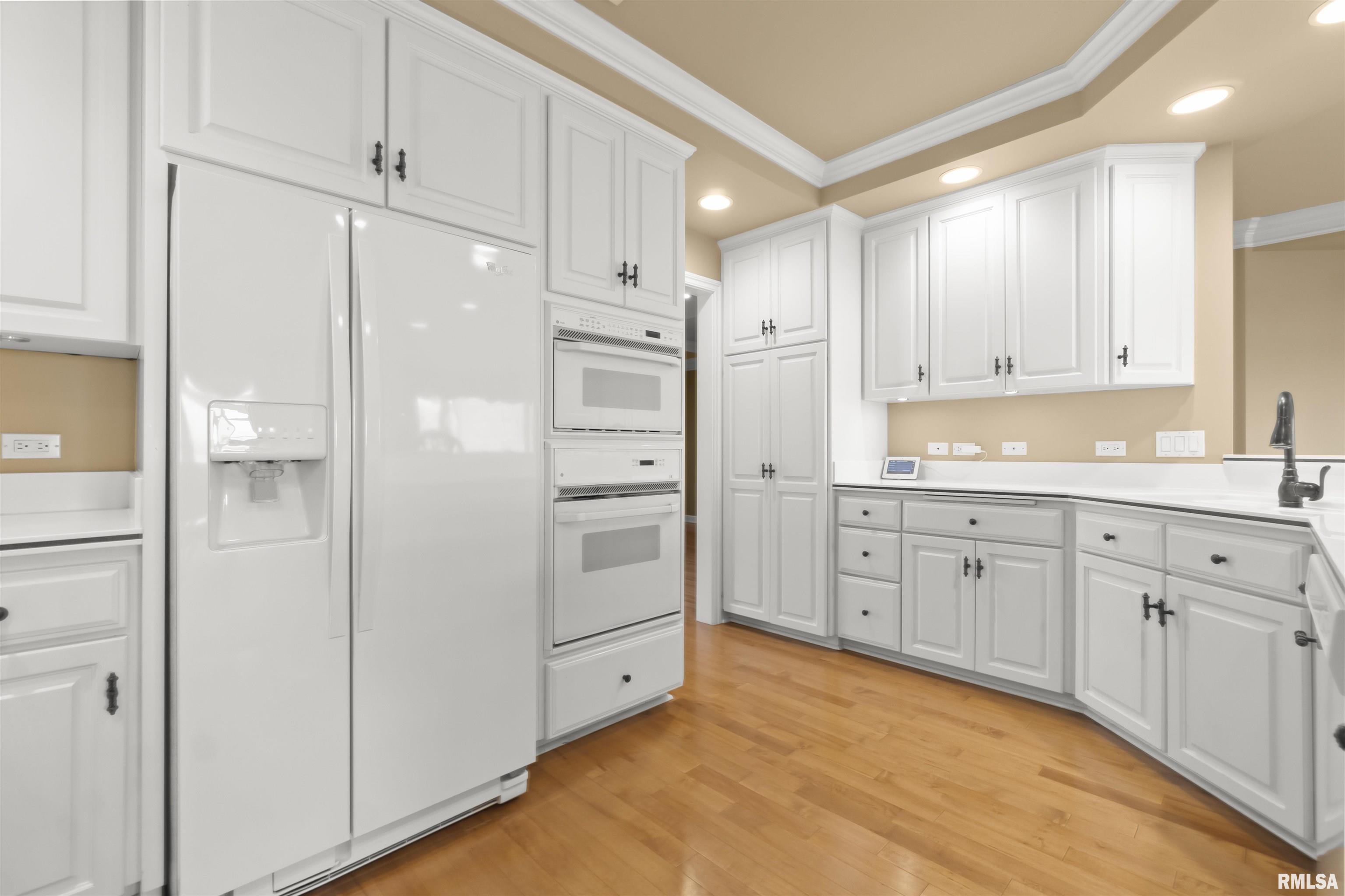 414 Harbor Pointe Drive, East Peoria, Illinois image 18