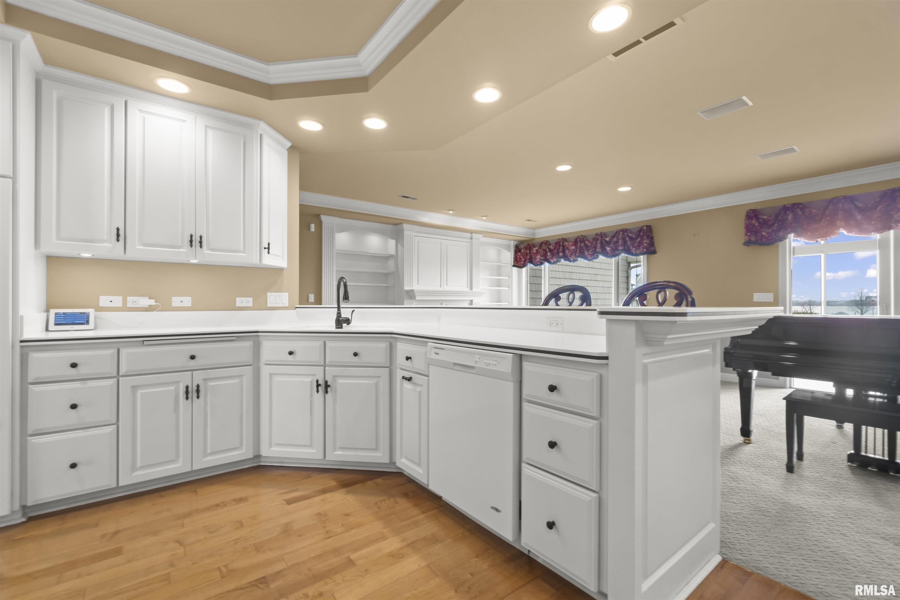 414 Harbor Pointe Drive, East Peoria, Illinois image 16