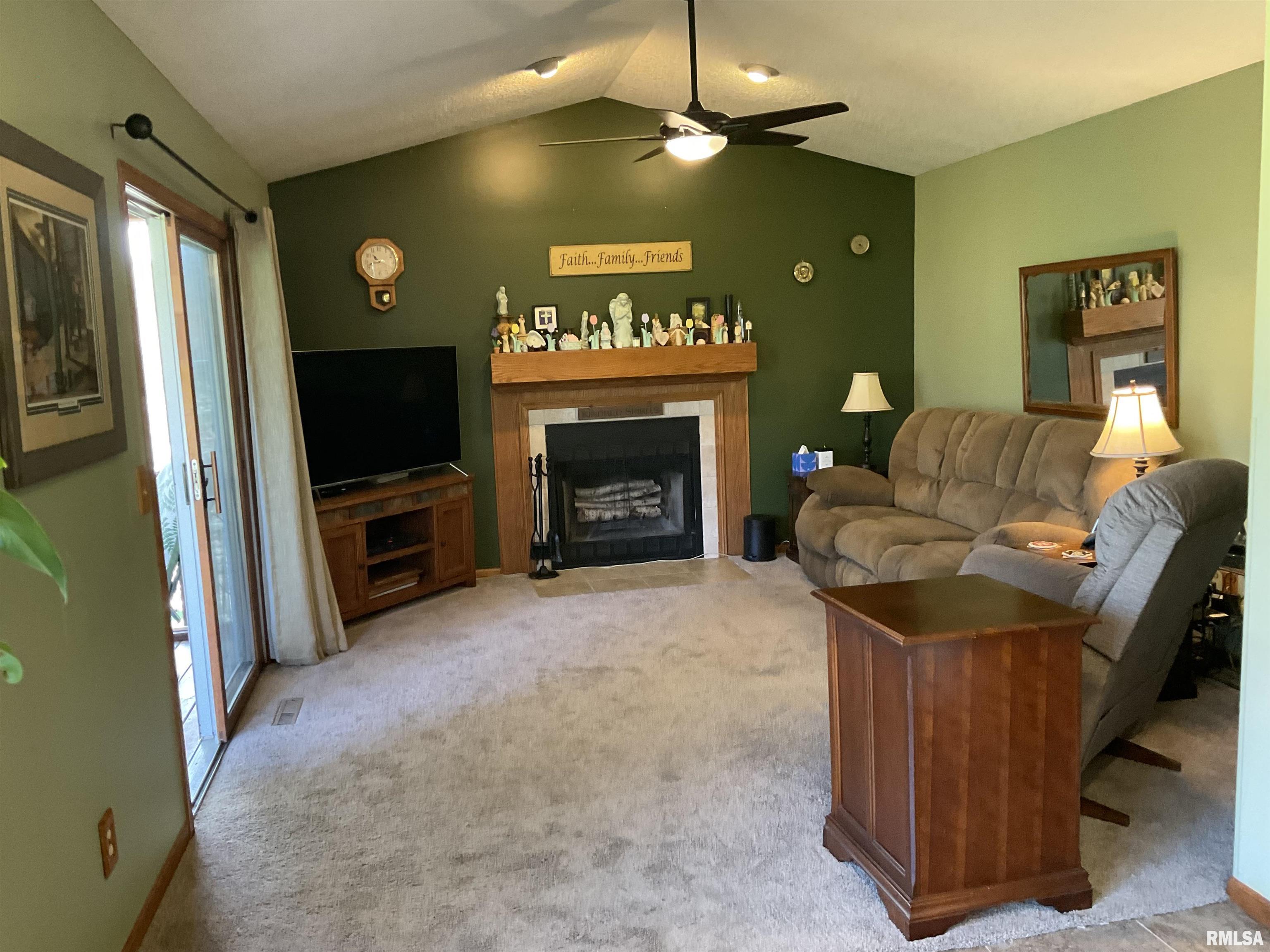 103 Shawnee Circle, Eldridge, Iowa image 14