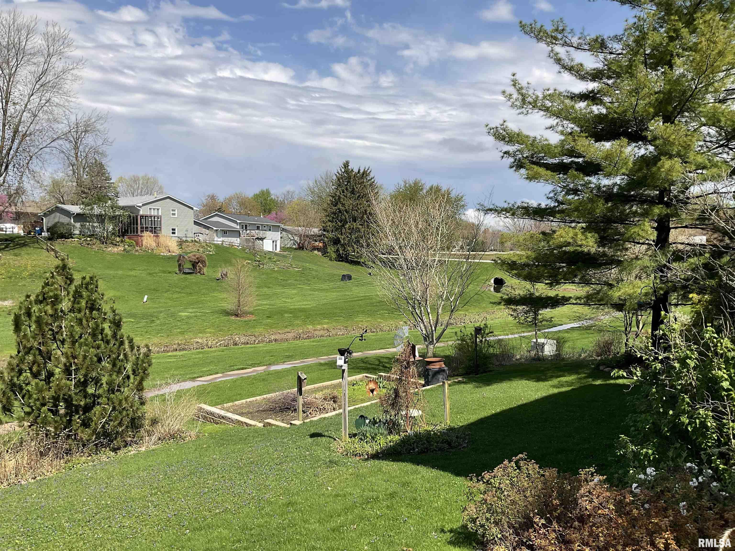 103 Shawnee Circle, Eldridge, Iowa image 42