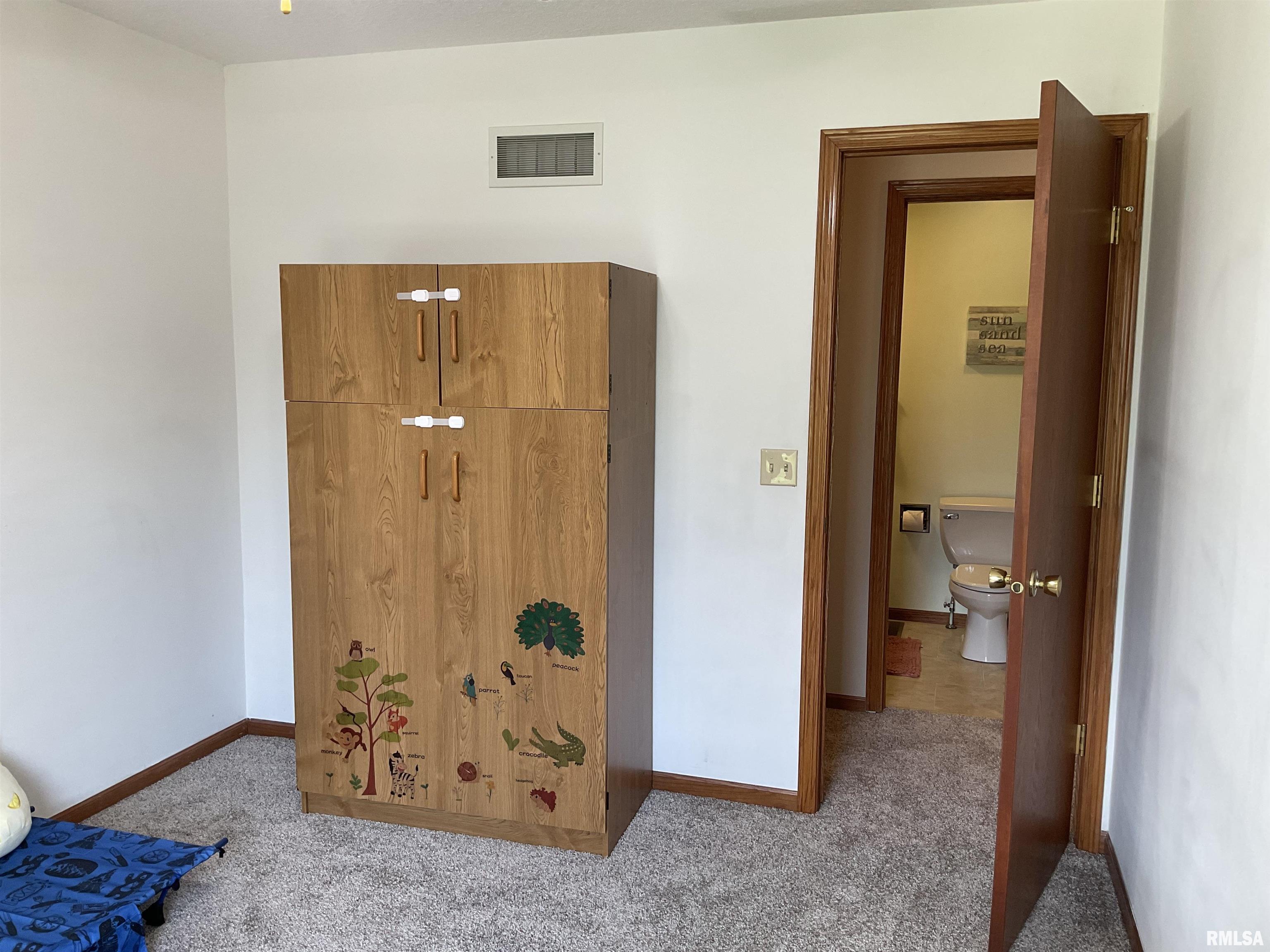 103 Shawnee Circle, Eldridge, Iowa image 37