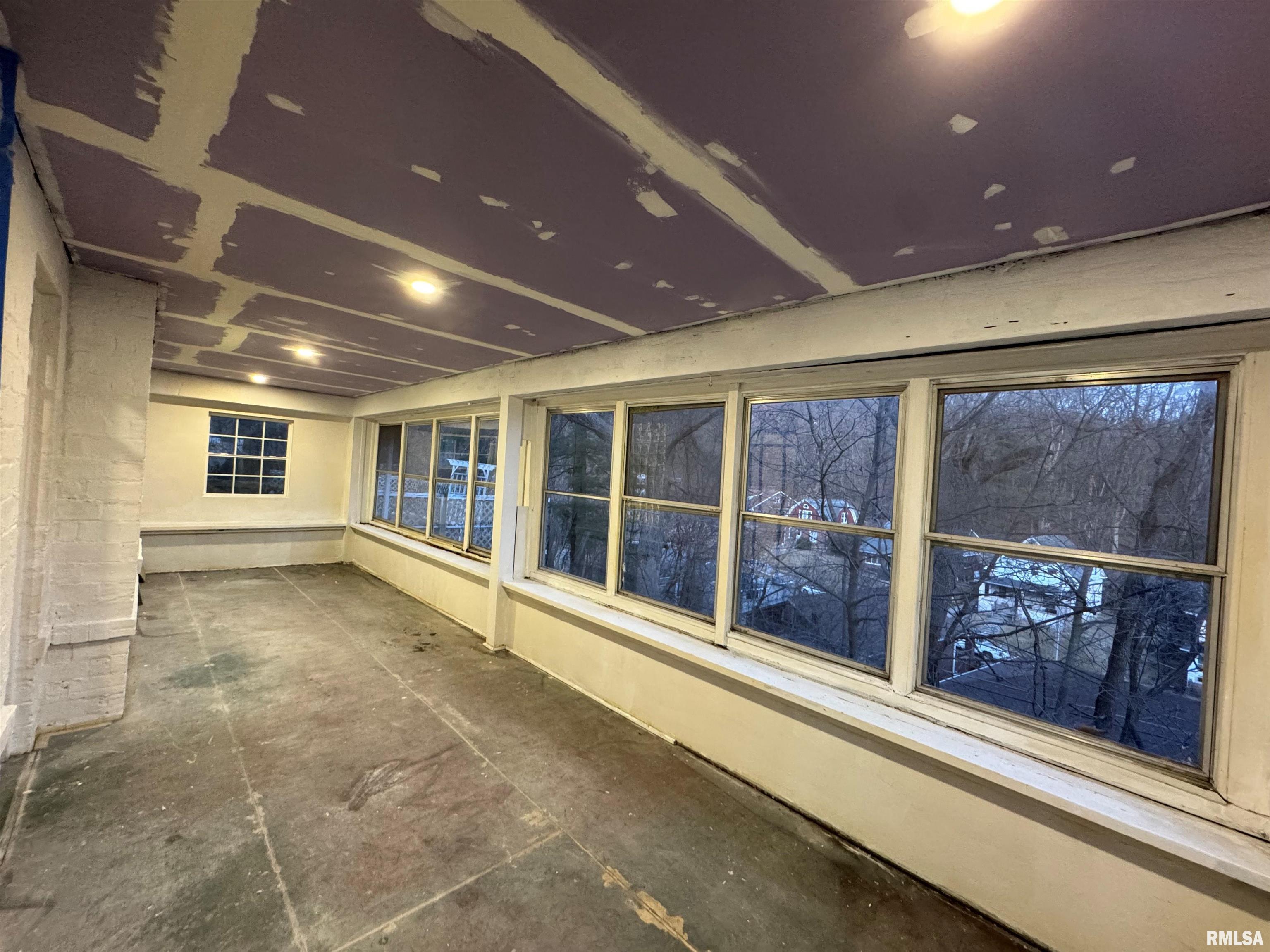 114 Dewhurst Street, Savanna, Illinois image 32