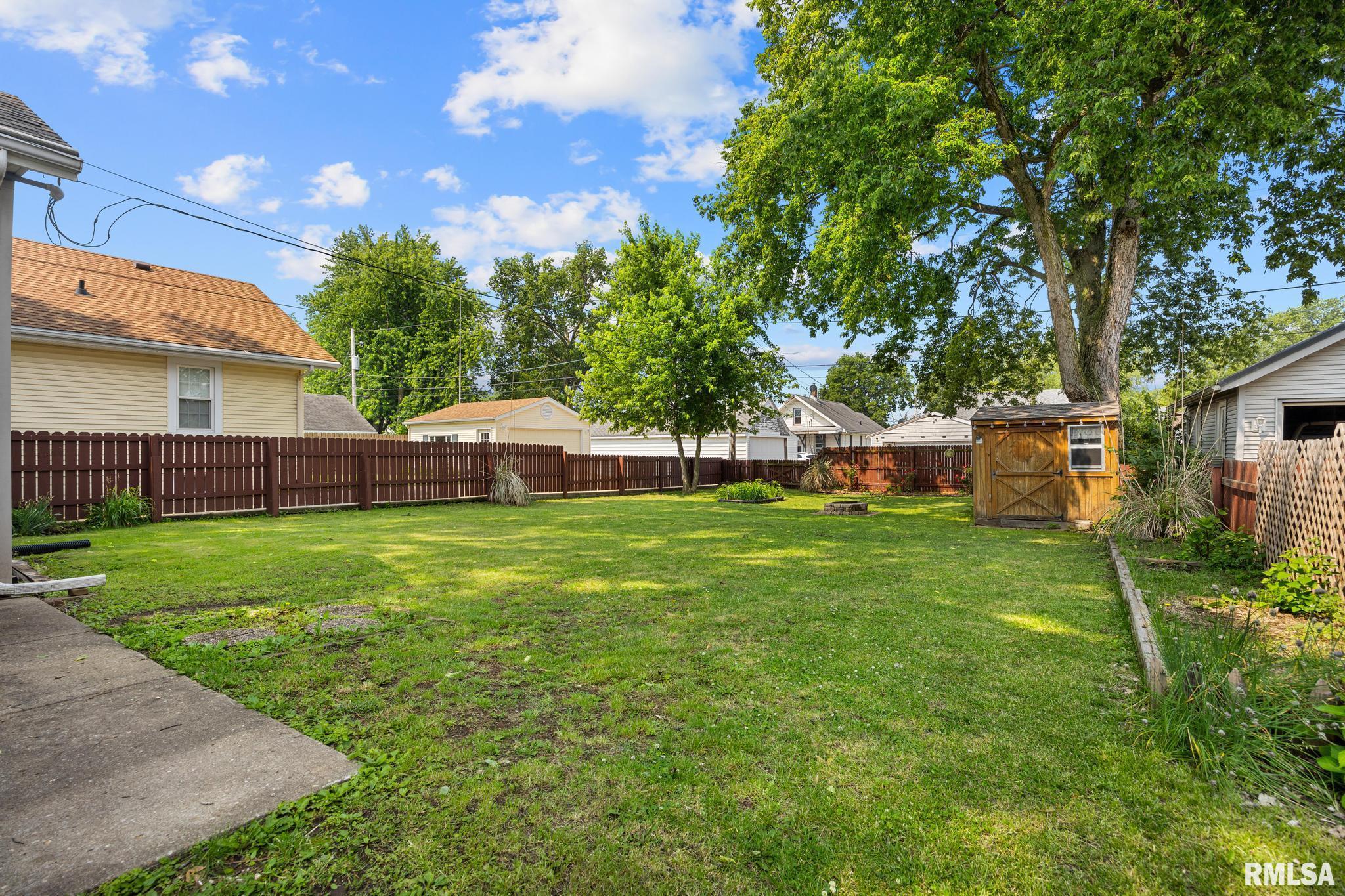 1111 S 4th Street, Pekin, Illinois image 18