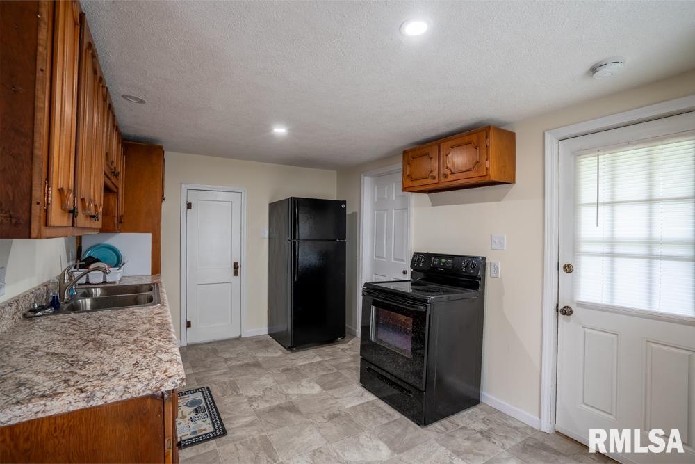 210 Orchard Street, Zeigler, Illinois image 7