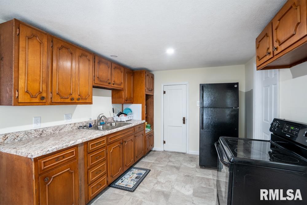 210 Orchard Street, Zeigler, Illinois image 8