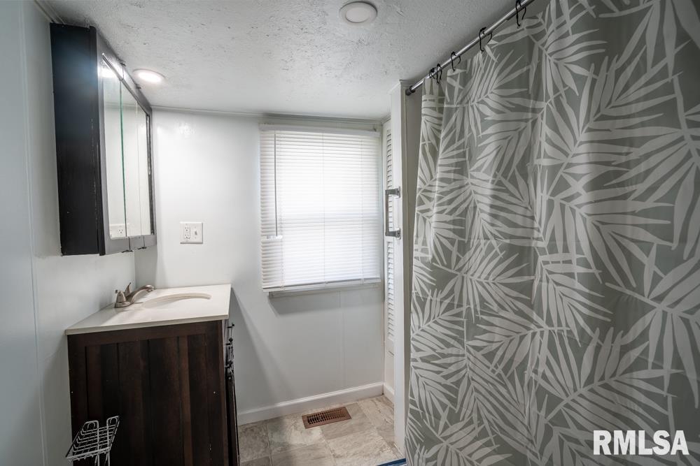210 Orchard Street, Zeigler, Illinois image 10
