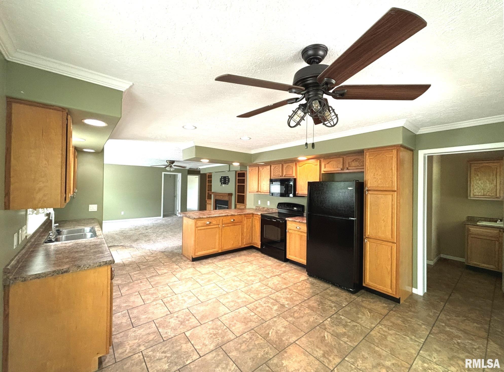 3271 Selmaville Road, Salem, Illinois image 5
