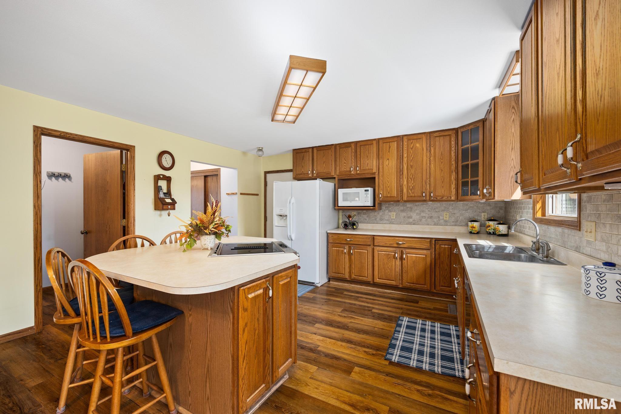107 Thomas Court, Washington, Illinois image 8