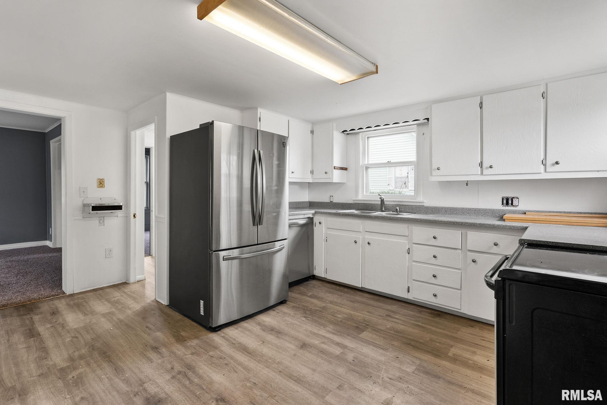 706 8th Street, De Witt, Iowa image 3