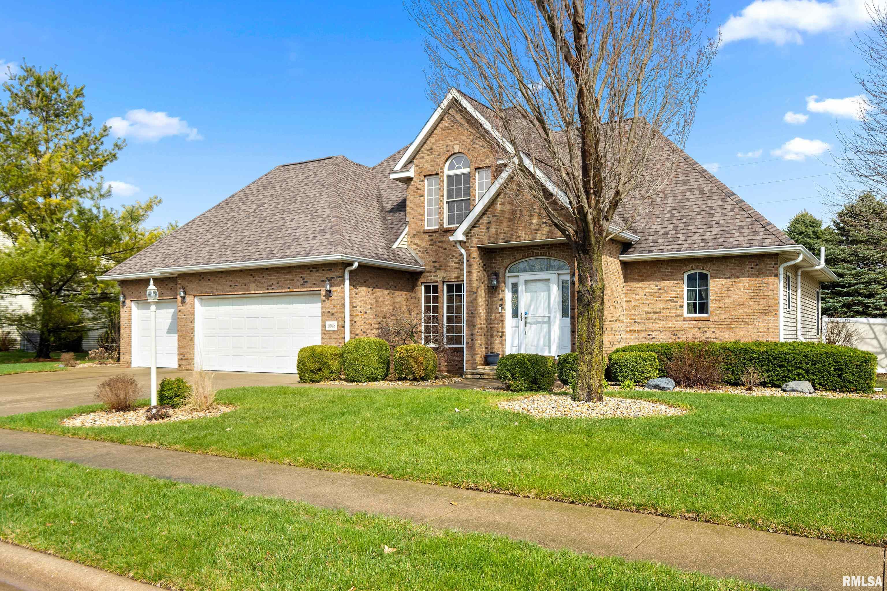 1808 Deerfield Drive, Morton, Illinois image 2