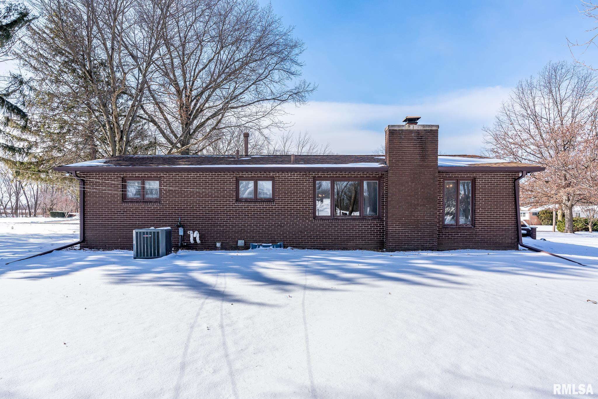 8423 54th Street, Coal Valley, Illinois image 3