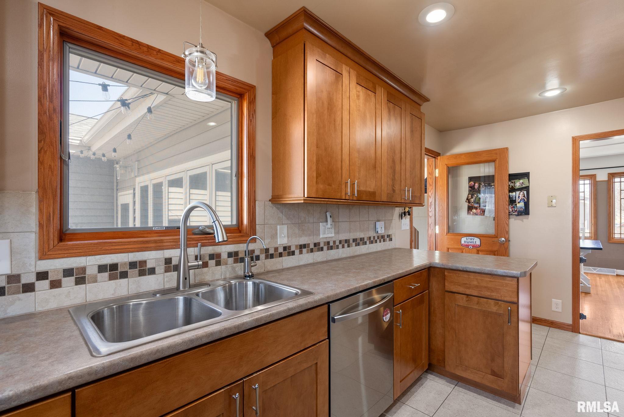 1308 6th Street, De Witt, Iowa image 6
