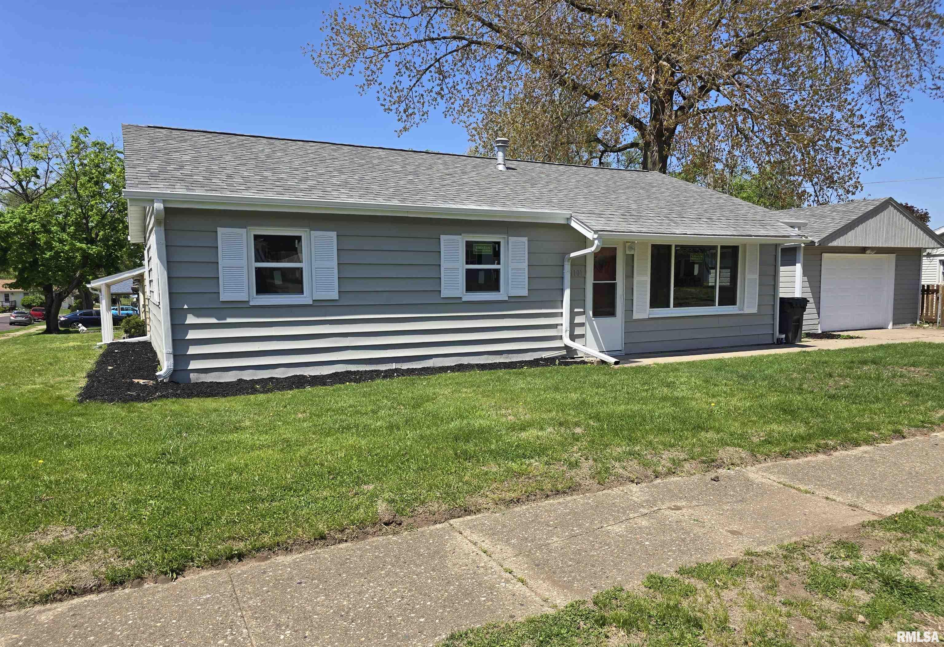 1101 N 15th Street, Pekin, Illinois image 1