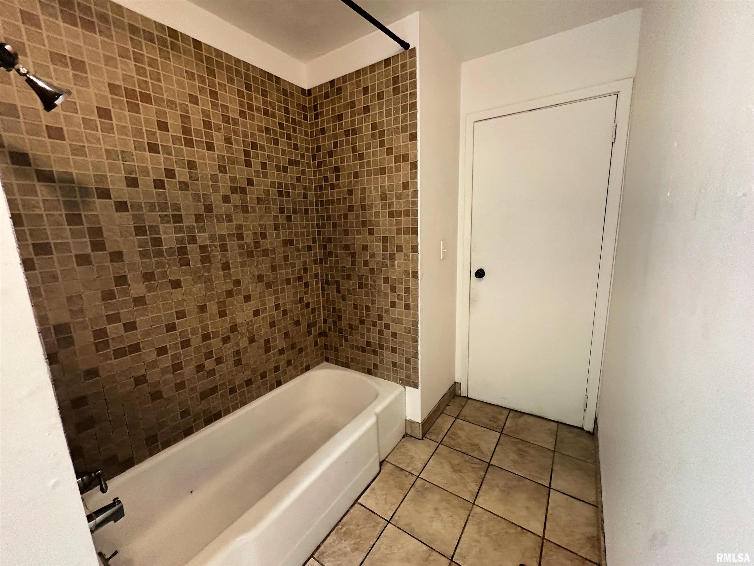 1817 Gregory Court, Springfield, Illinois image 8