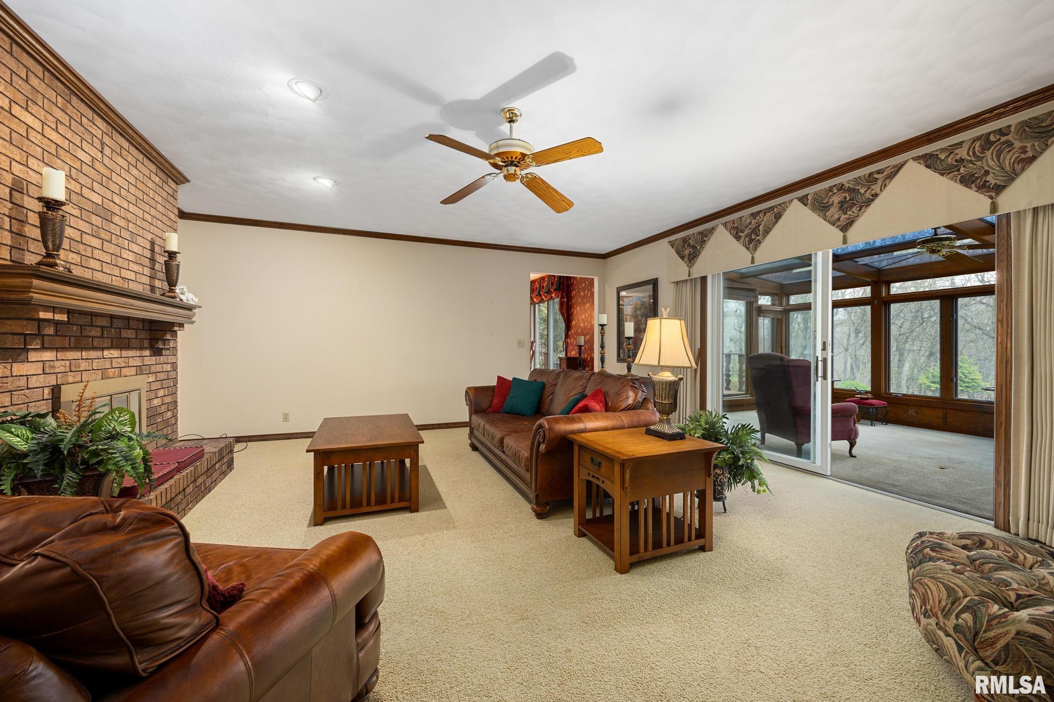 22924 Spring Creek Road, Washington, Illinois image 9