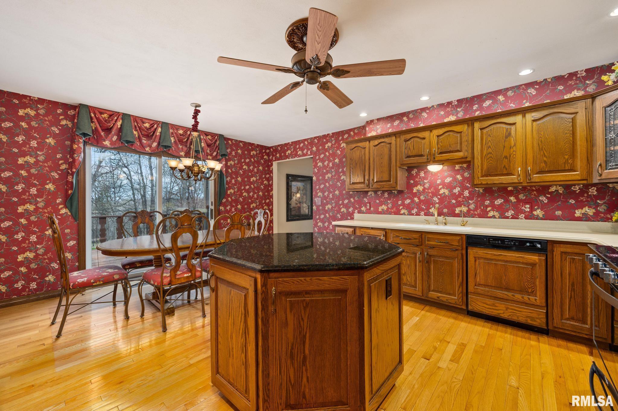 22924 Spring Creek Road, Washington, Illinois image 12