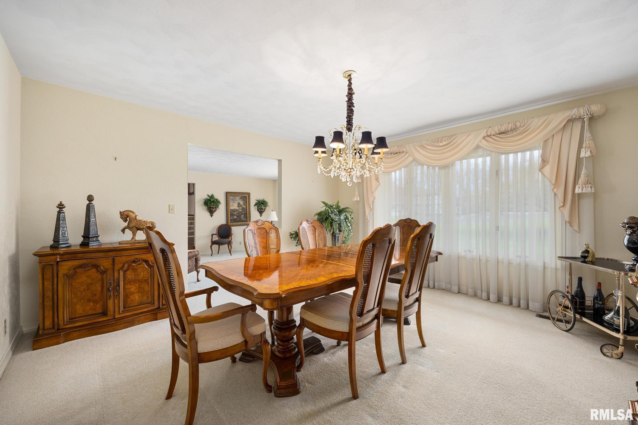 22924 Spring Creek Road, Washington, Illinois image 5