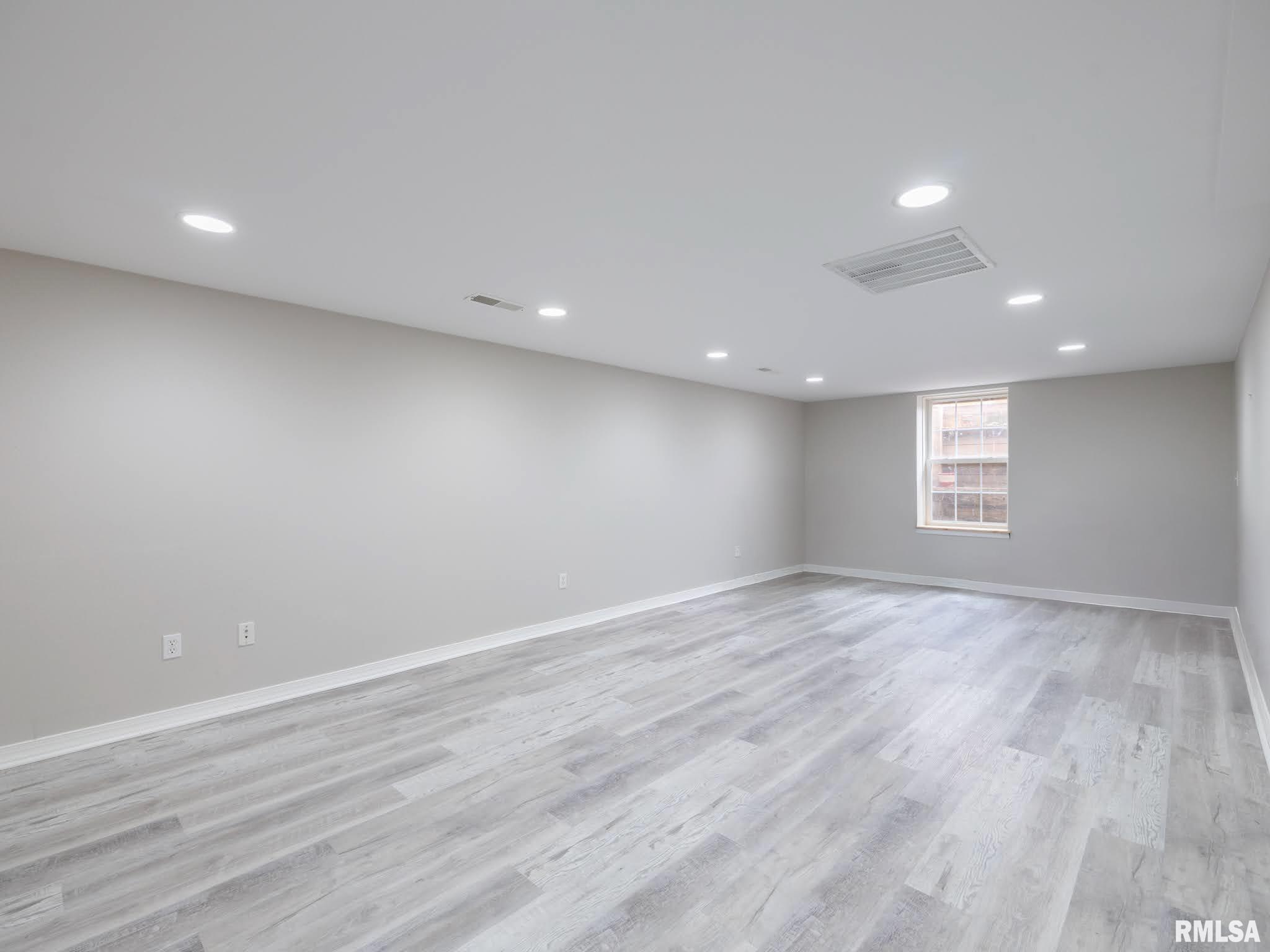 1312 N Cummings Lane, Washington, Illinois image 37