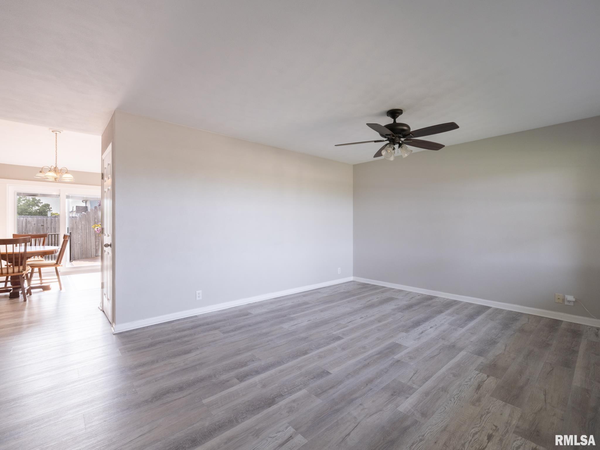 1312 N Cummings Lane, Washington, Illinois image 6