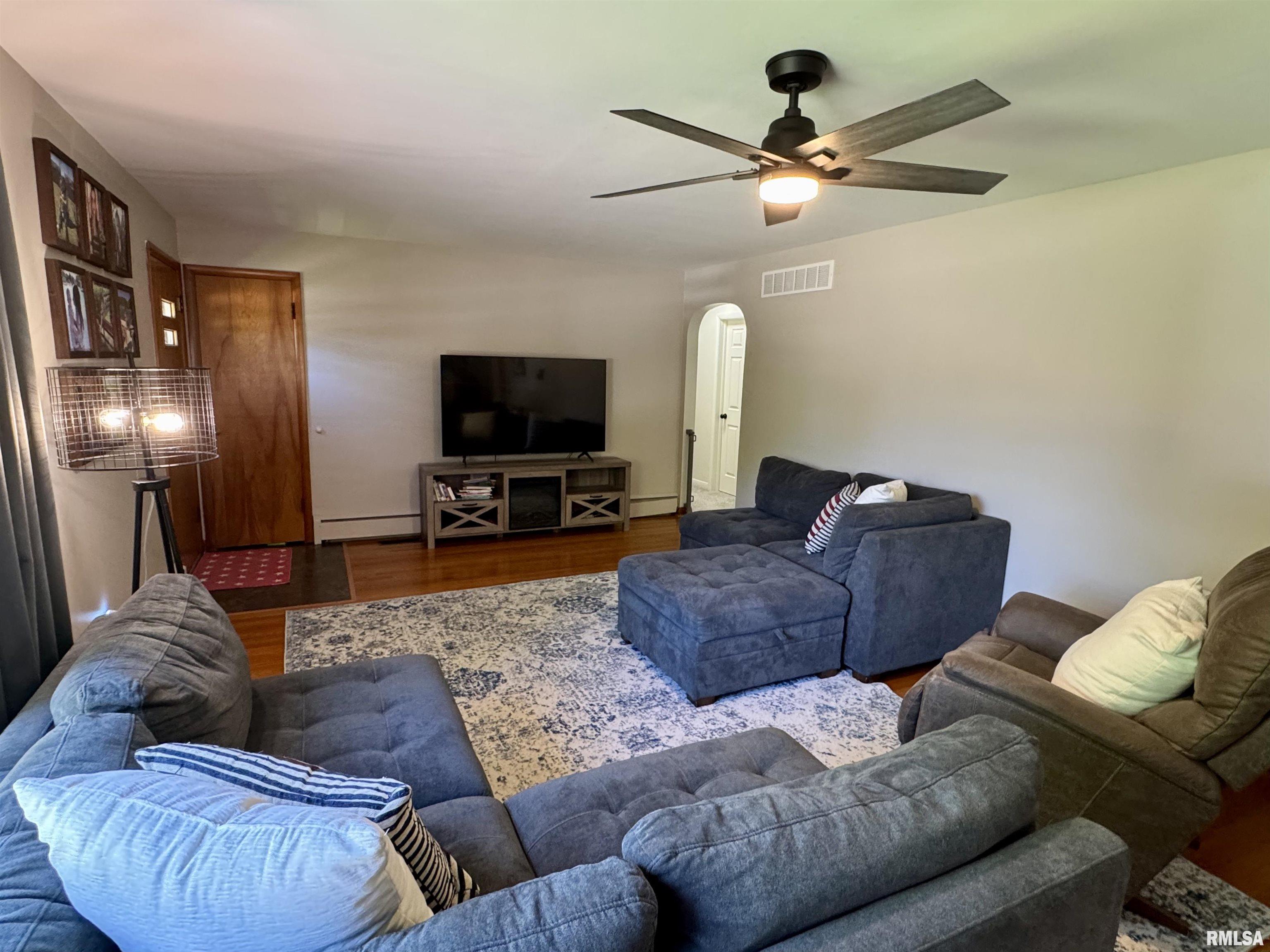 715 Lawndale Drive, Macomb, Illinois image 4