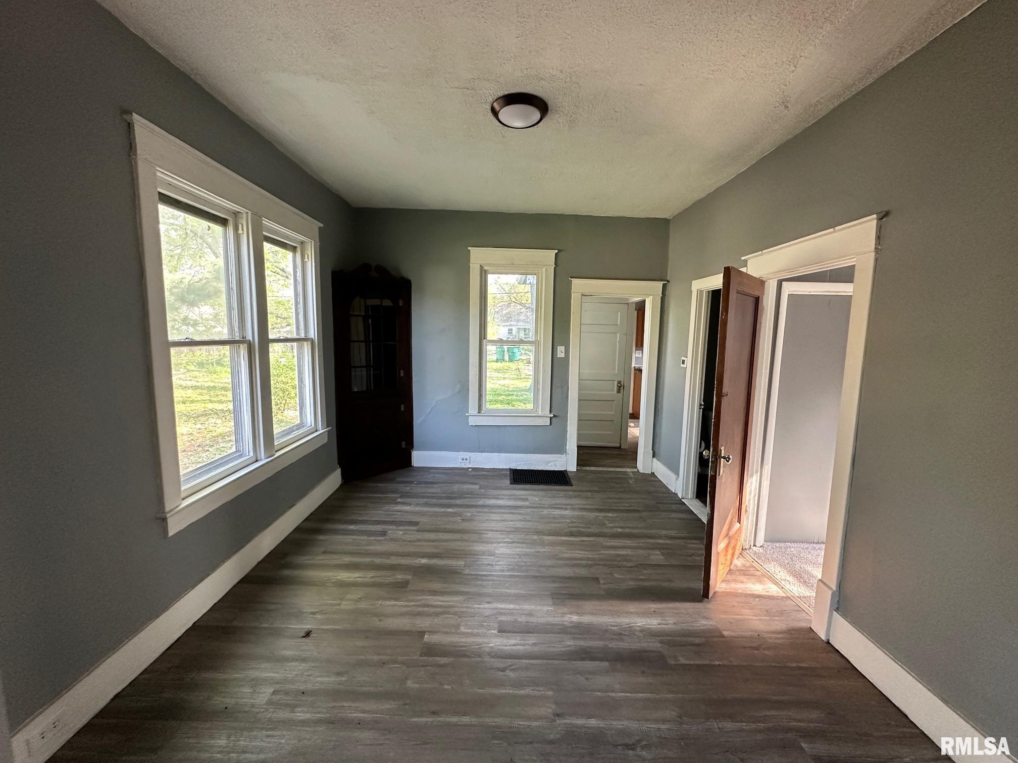 921 W Brons Avenue, Peoria, Illinois image 3