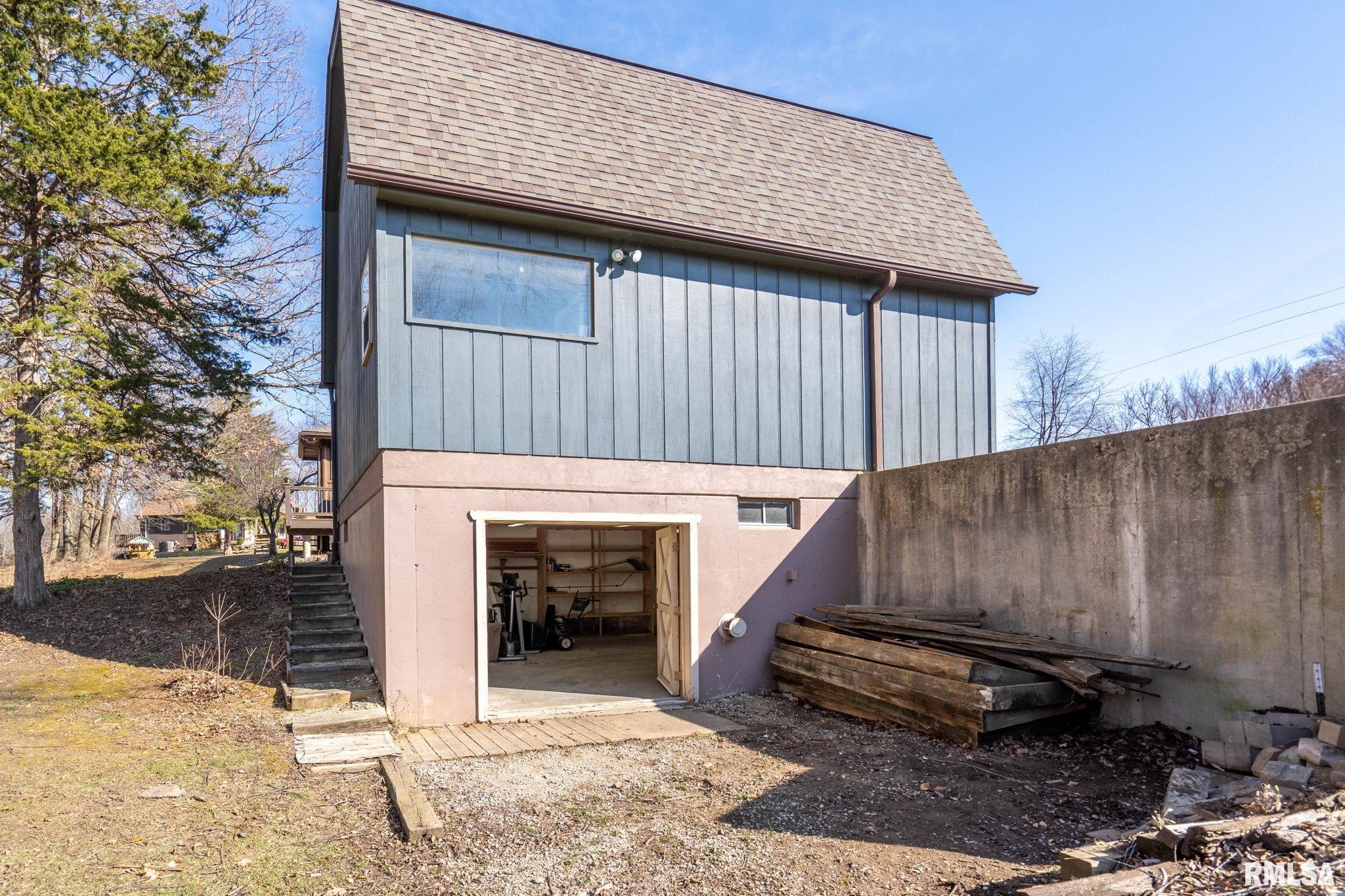 18201 50th Court North, East Moline, Illinois image 25