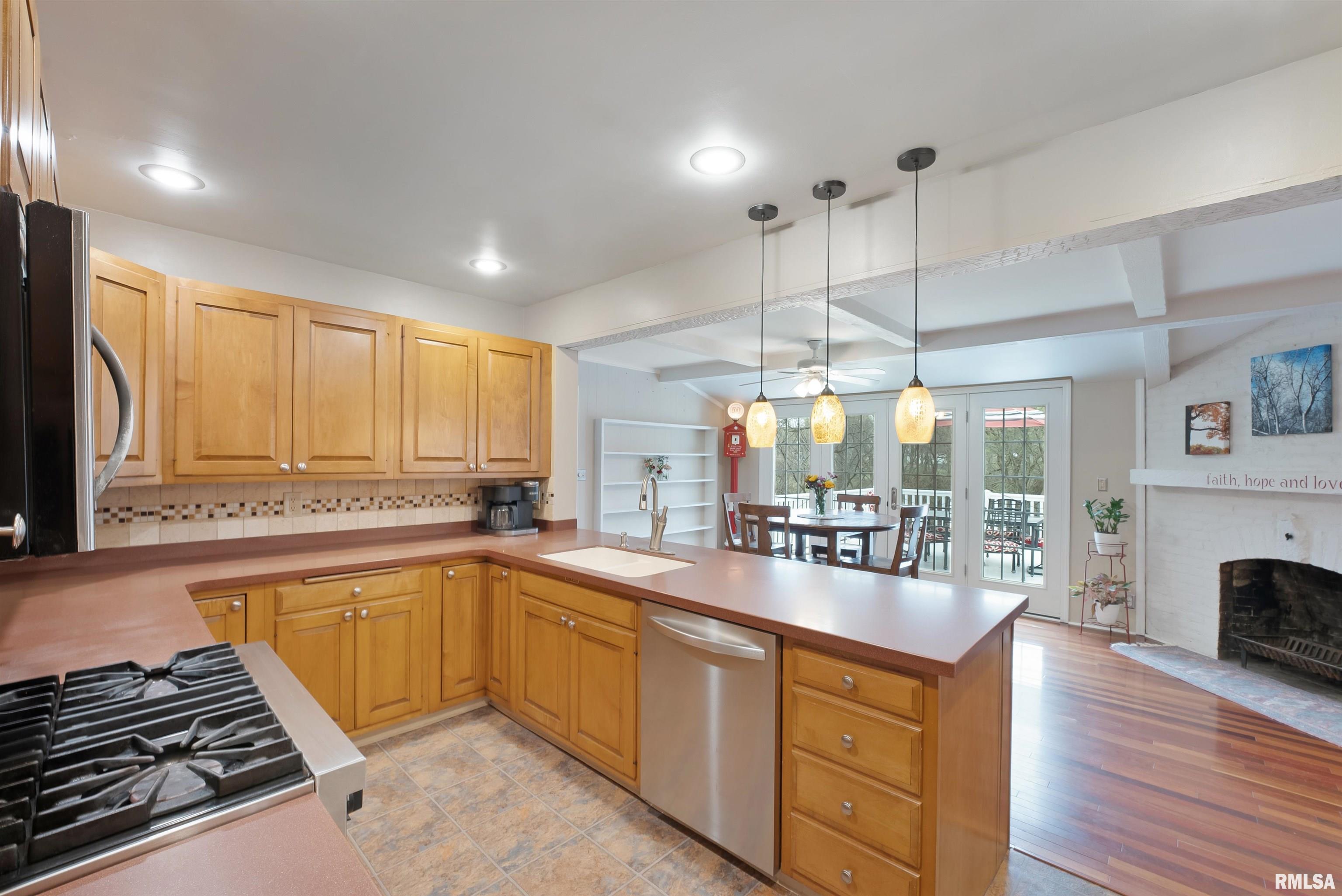 3531 51st Street, Moline, Illinois image 35