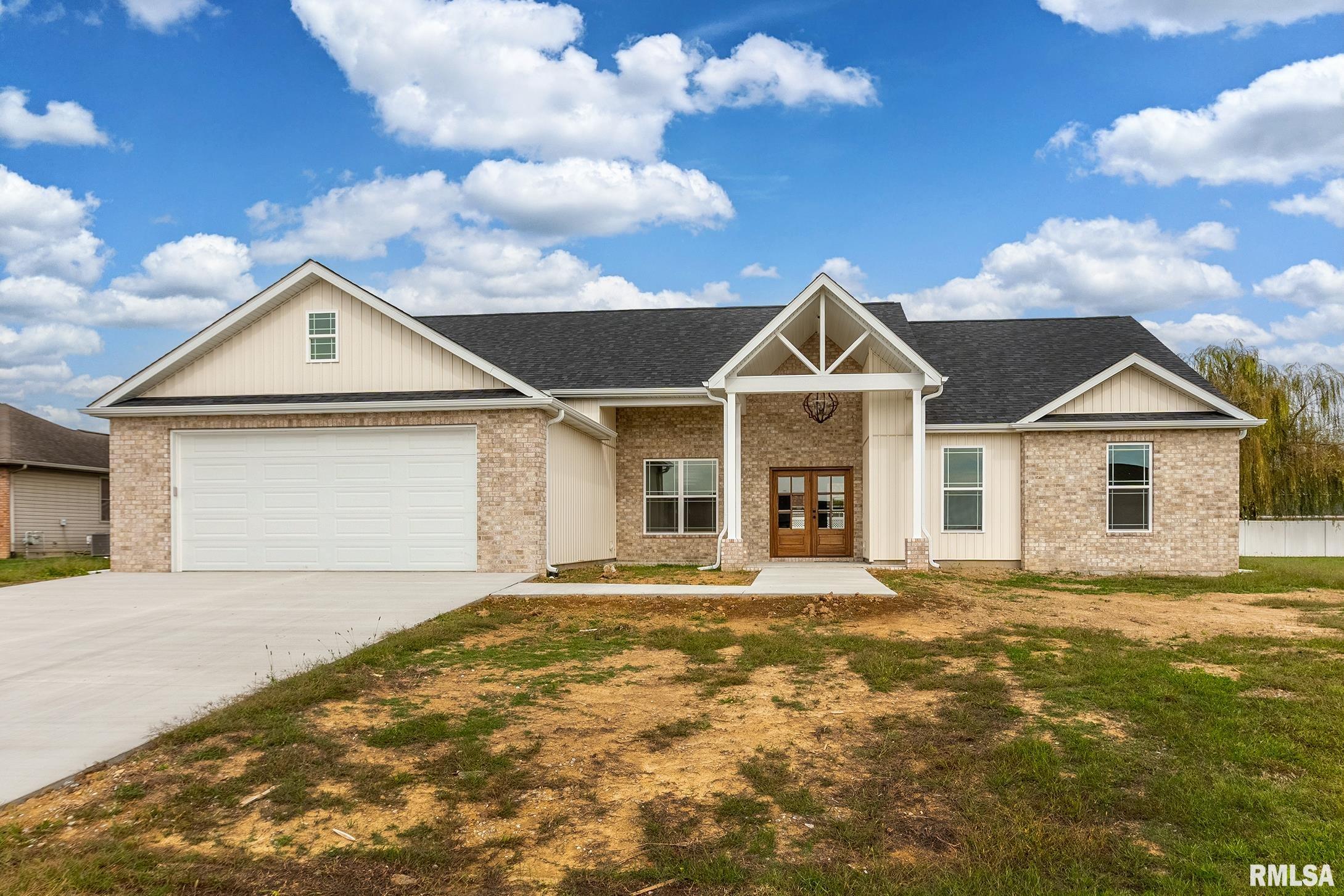 Photo 1 of 31 — 1106 HORIZON Drive, Marion, IL 62959