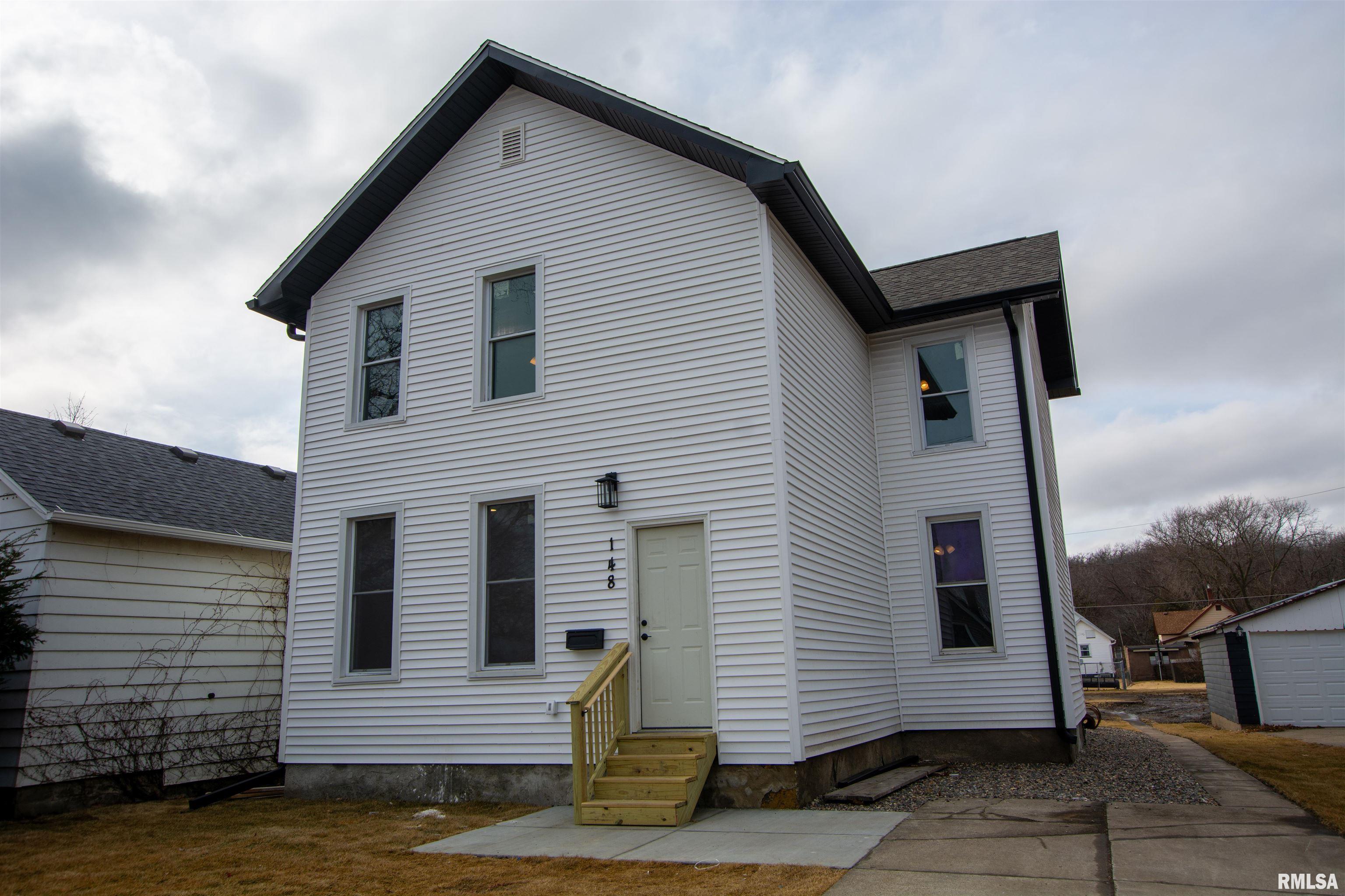 148 Fayette Street, Clinton, Iowa image 2