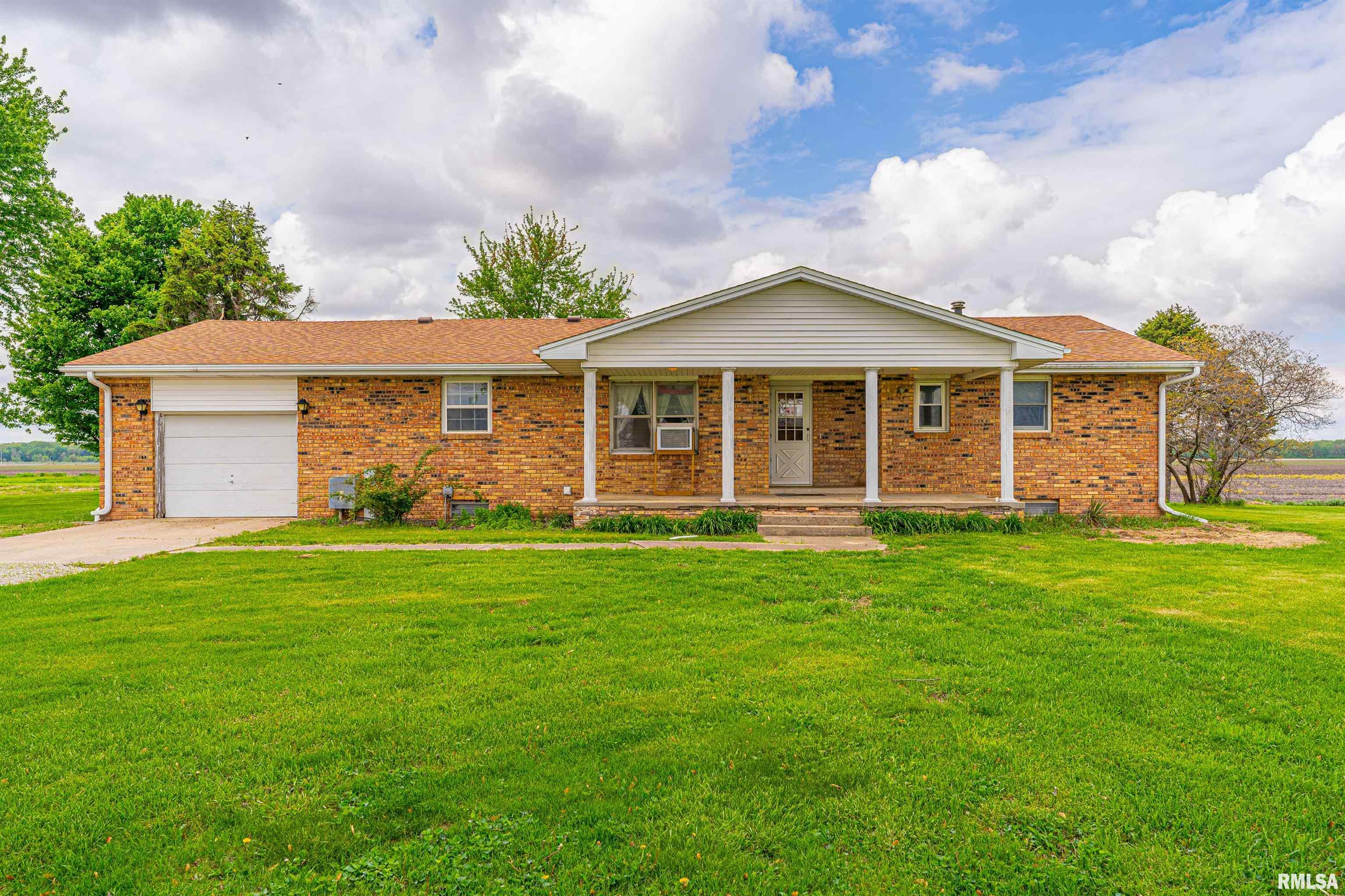 1974 1986th Street, Atlanta, Illinois image 1