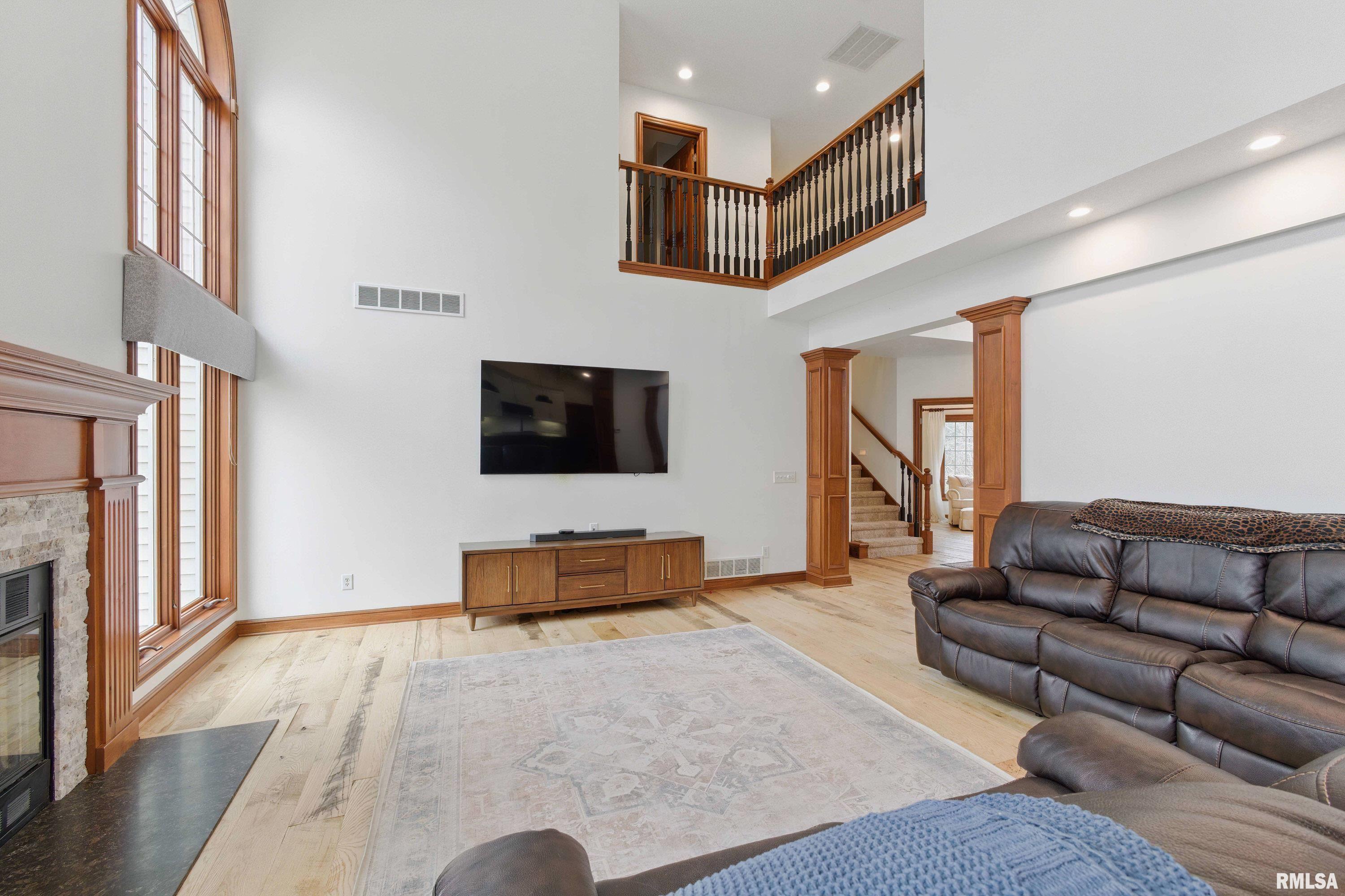 2497 Forest Reed Place, Le Claire, Iowa image 11
