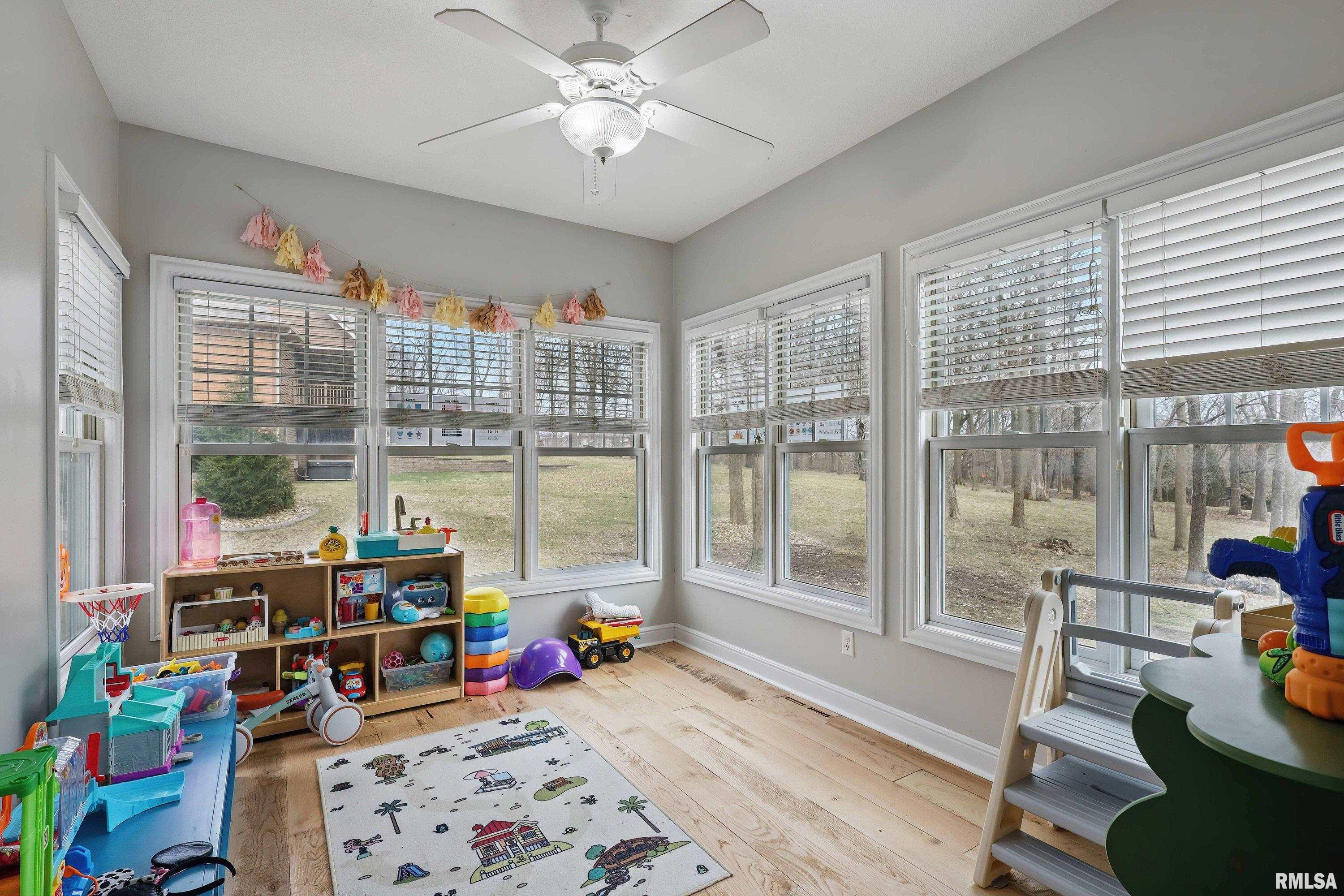 2497 Forest Reed Place, Le Claire, Iowa image 18