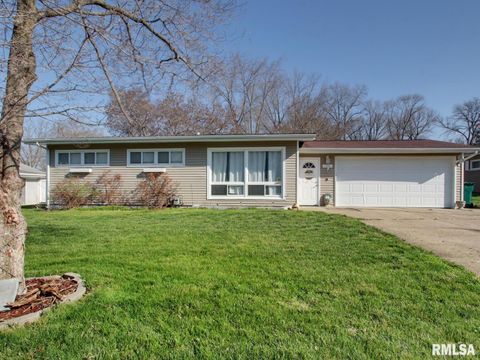 Photo of 1301 CHERRY Lane, Quincy, IL 62301 (MLS # CA1042948)