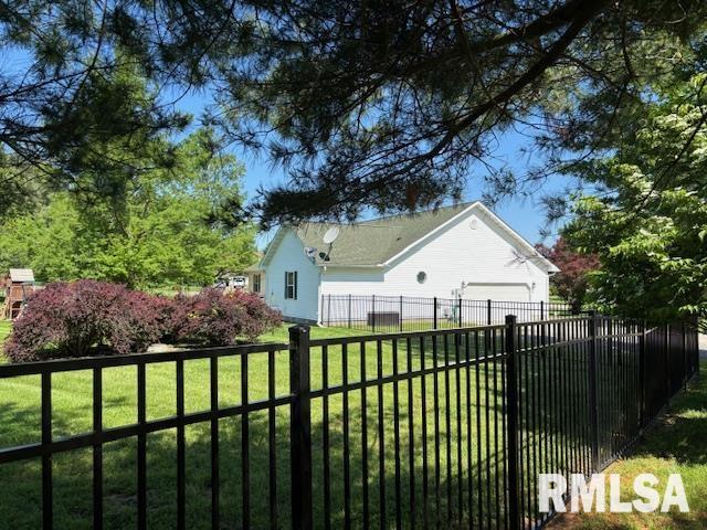 1500 Saint Andrews Place, Herrin, Illinois image 2