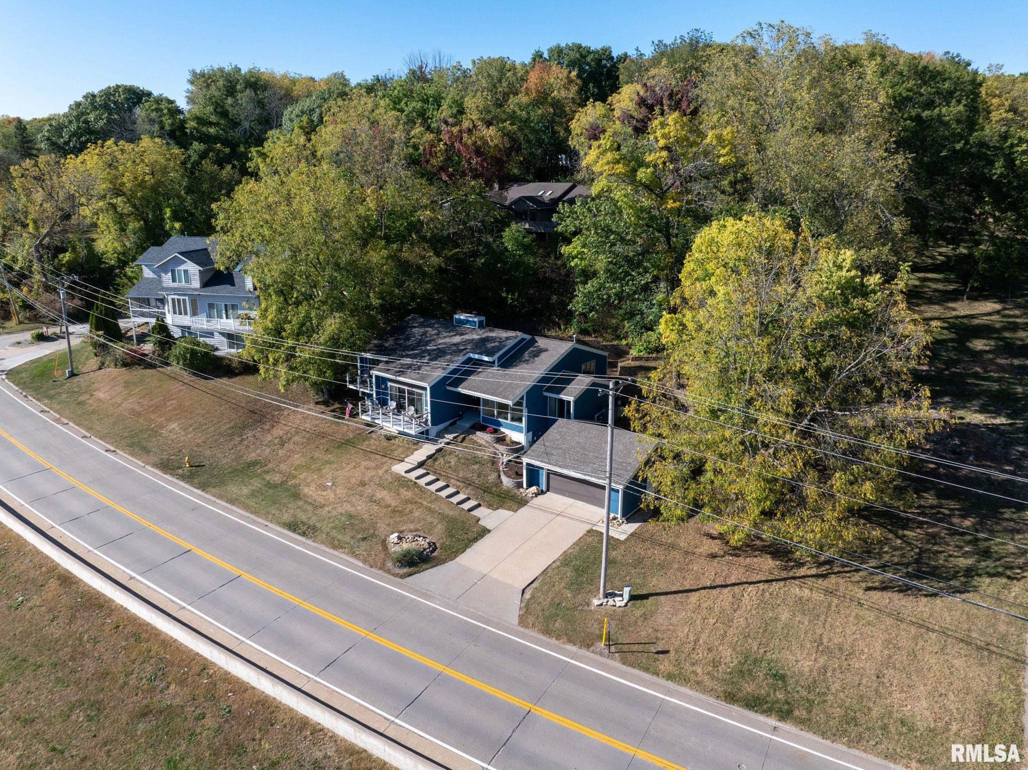 2604 Valley Drive, Le Claire, Iowa image 40