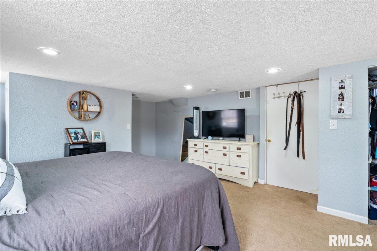 692 Hillcrest Road, Milan, Illinois image 38