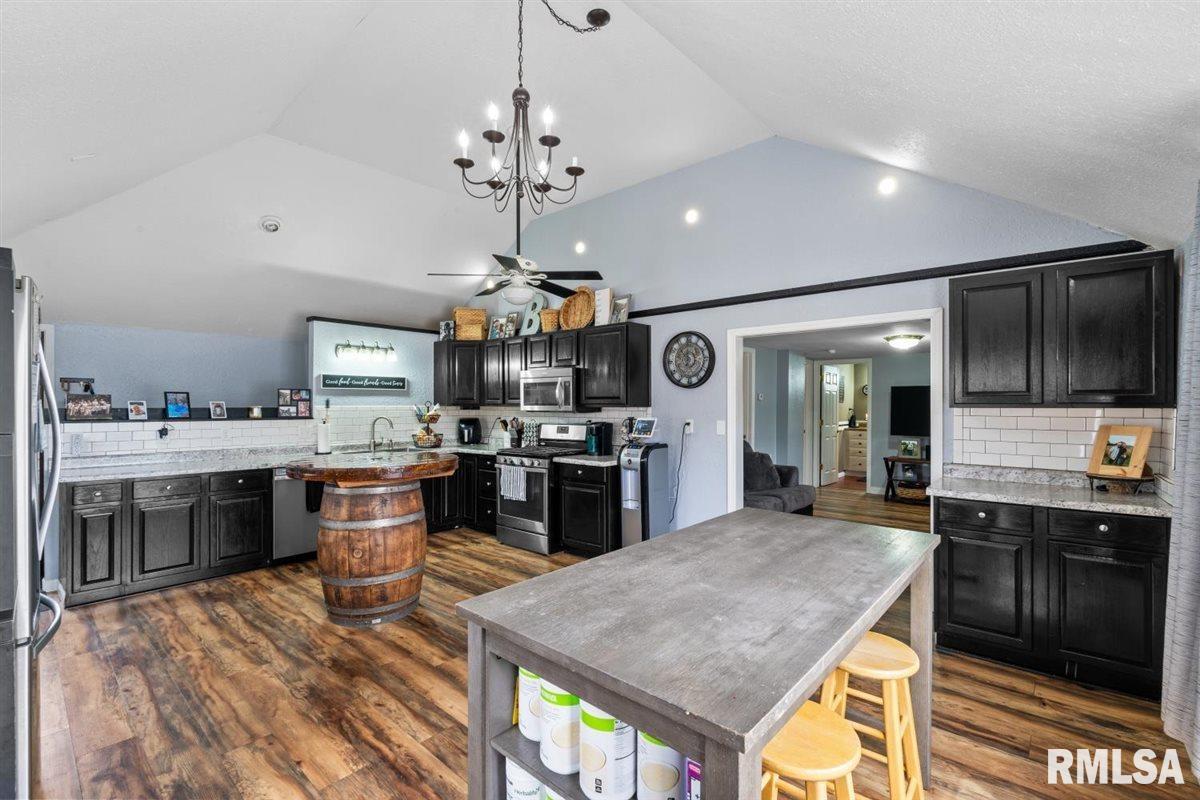 692 Hillcrest Road, Milan, Illinois image 25