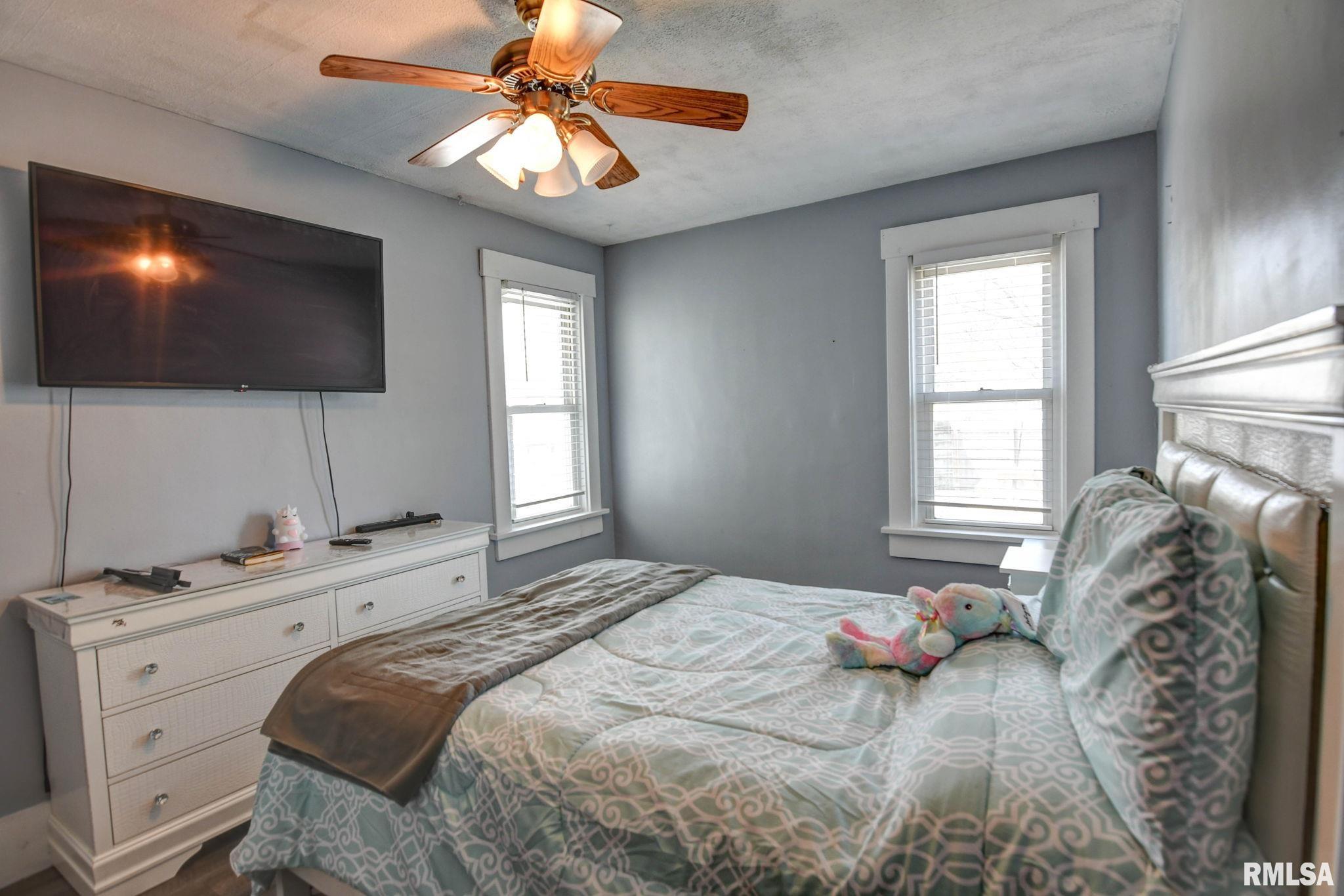 549 S Washington Street, Taylorville, Illinois image 15