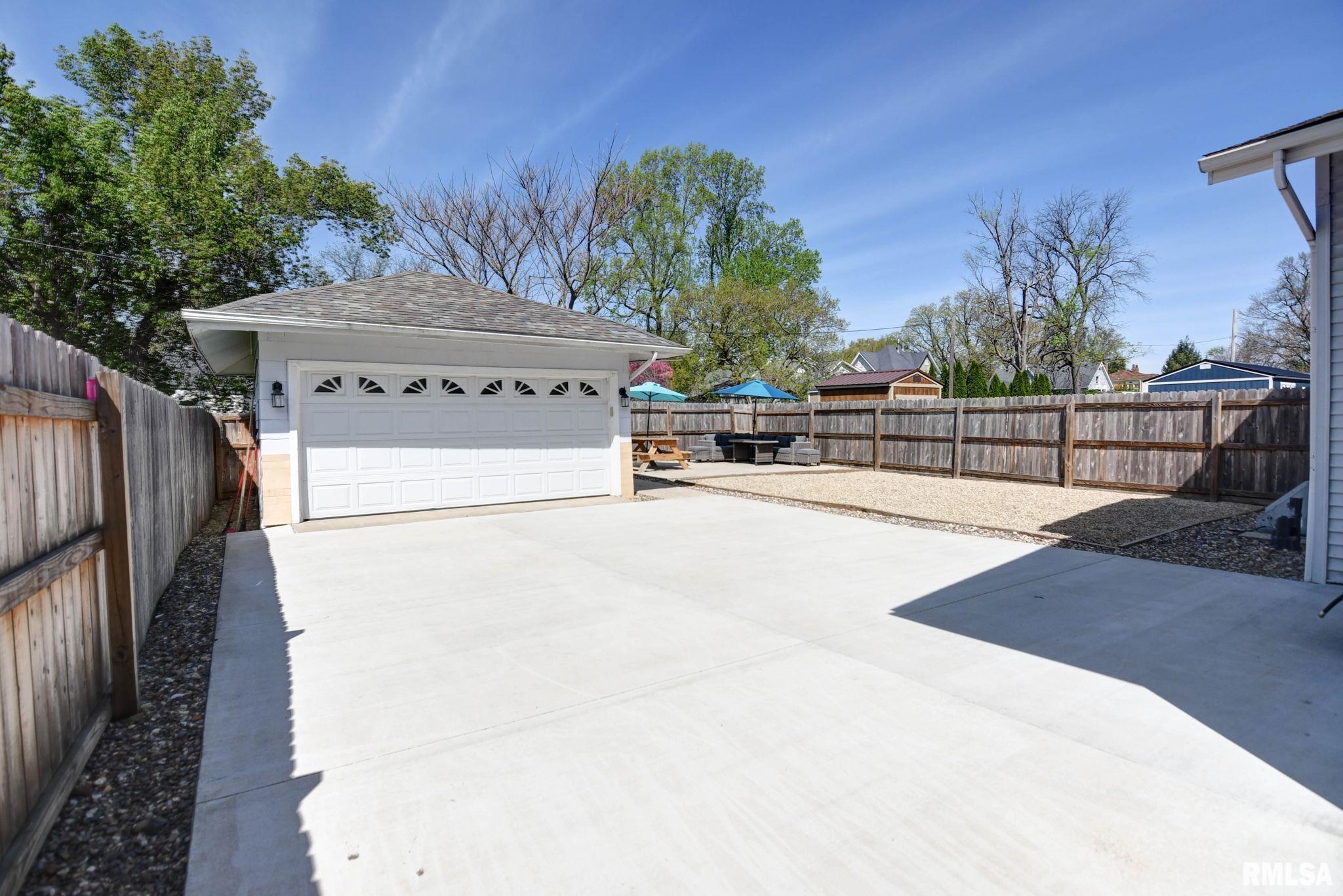 549 S Washington Street, Taylorville, Illinois image 35